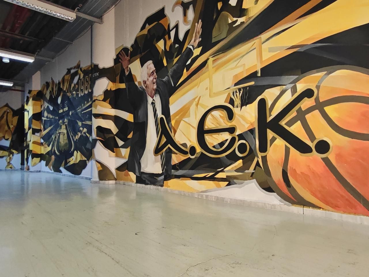 Η τοιχογραφία που έκλεψε την παράσταση στη Sunel Arena: «Το συναίσθημα ξεχείλιζε, χαμογελούσαν τα μάτια του Σάκοτα»