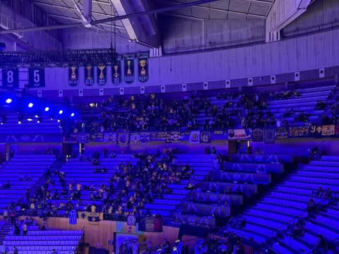 Η αποθεωτική είσοδος της ΑΕΚ στο Pabellon Olimpic (video)