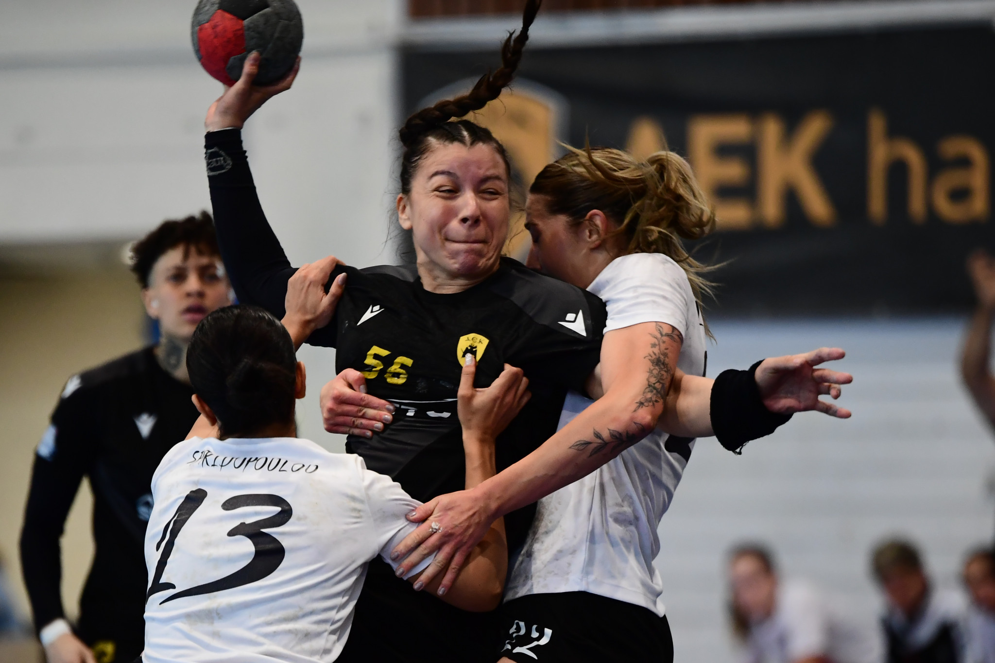 Η ΑΕΚ νίκησε την Αναγέννηση Άρτας και έκανε το πρώτο βήμα για τον τελικό της Α1 χάντμπολ Γυναικών