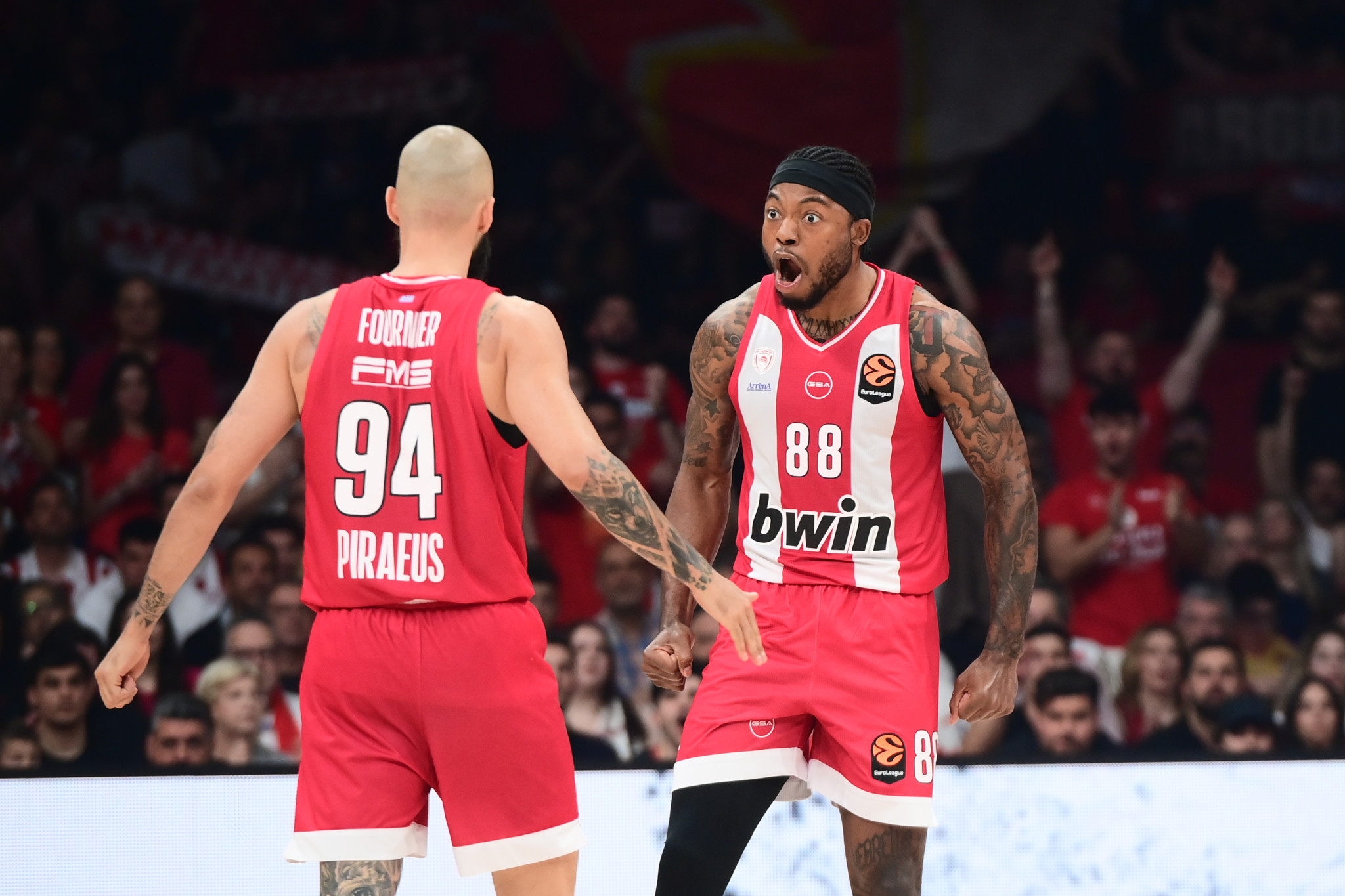 «EuroLeague by Night»: Ο απόηχος της νίκης του Ολυμπιακού επί της Μονακό για το 2-0 στη σειρά (video)