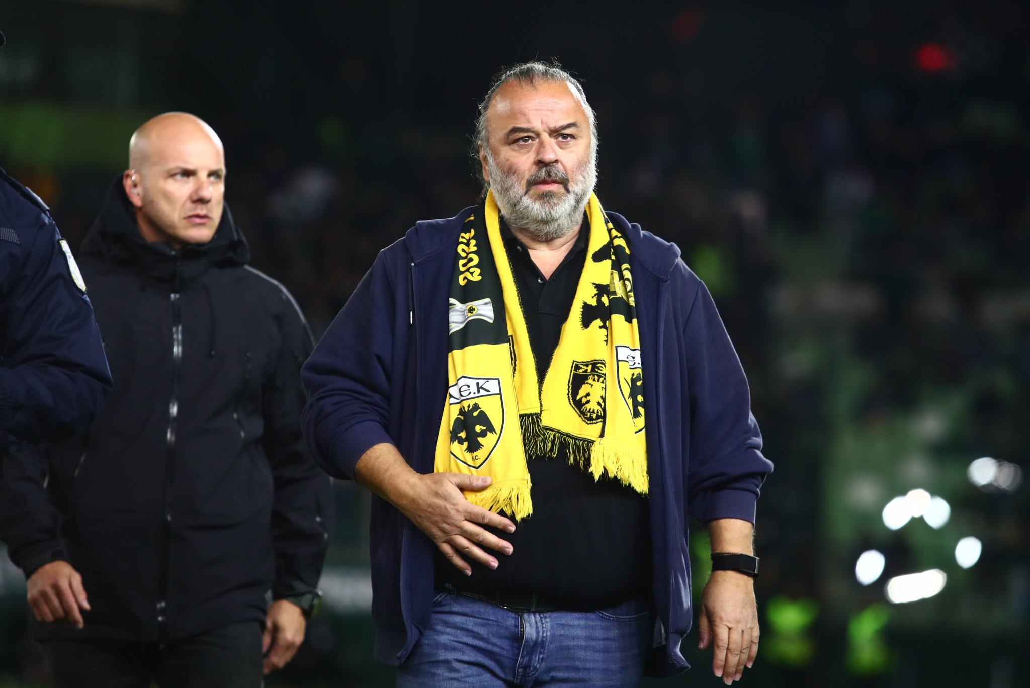 Ο Ηλιόπουλος με το κασκόλ του στη Λεωφόρο για το Παναθηναϊκός-ΑΕΚ (photos)