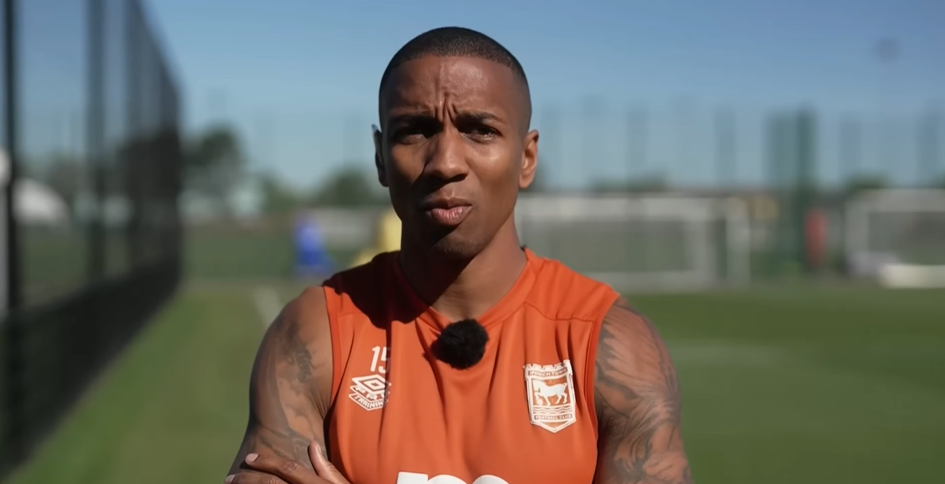 «Κρεμάει» τα παπούτσια του ο 40χρονος Άσλεϊ Γιανγκ