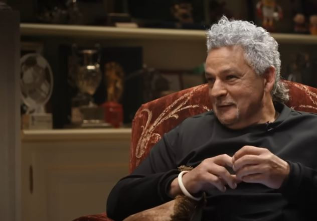 Τον λάτρεψαν εκατομμύρια άνθρωποι στον κόσμο - Σήμερα ο θρύλος της μπάλας είναι αγρότης, κόβει ξύλα και οδηγεί τρακτέρ