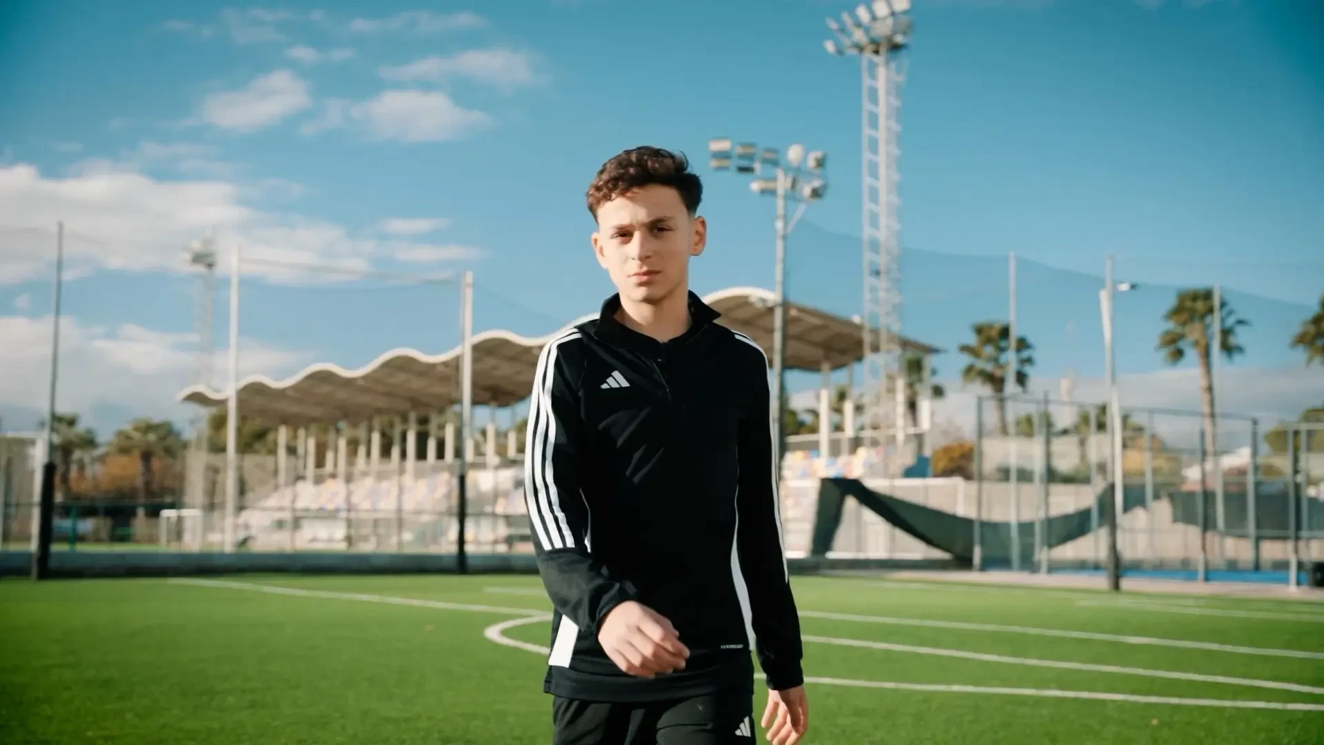 «Δεν έχουμε ξαναδεί κάτι τέτοιο»: Το 13χρονο ταλέντο που υπέγραψε με την Adidas νωρίτερα από τον Γιαμάλ