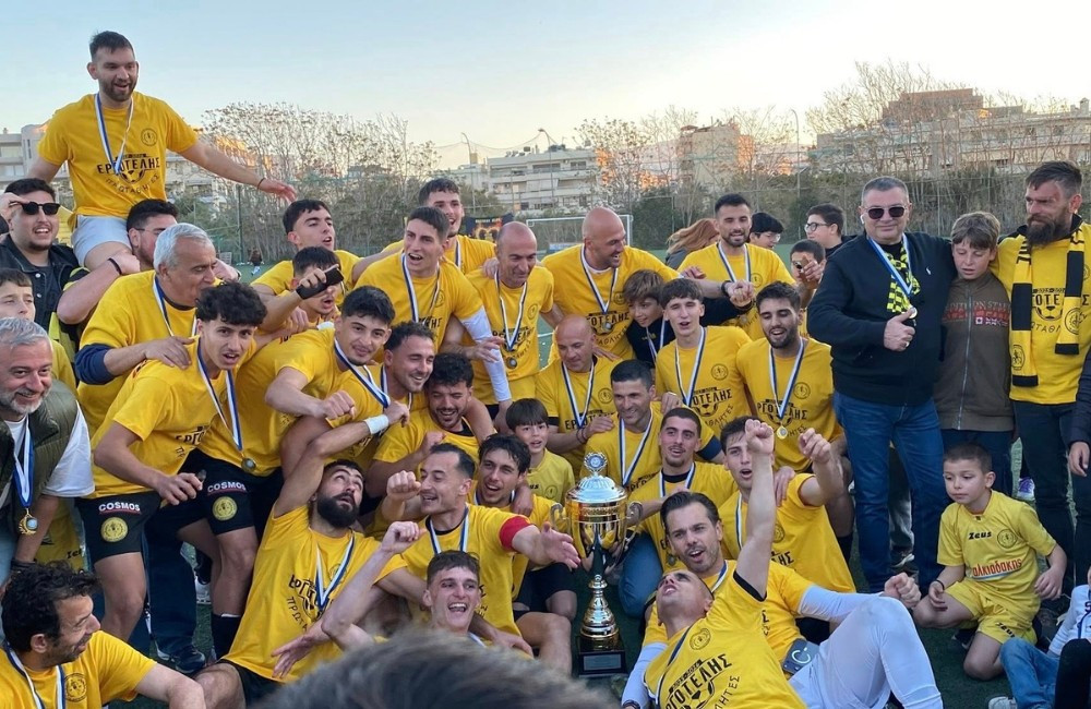Αγωνίστηκε στον Παναθηναϊκό, στέφθηκε πρωταθλητής ως προπονητής και τώρα είναι στιχουργός! (video)