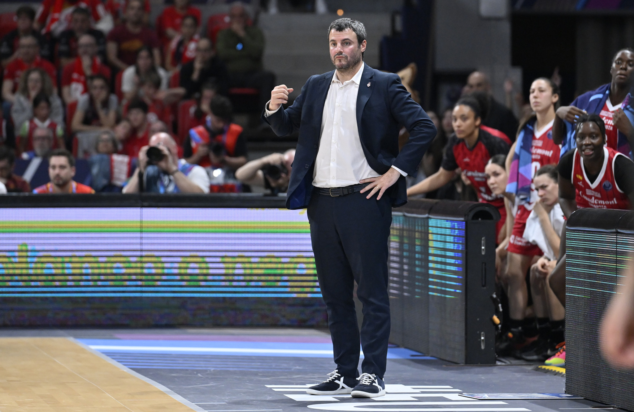 Ο προπονητής της ομάδας γυναικών της Σαραγόσα πήρε άδεια πατρότητας λίγο πριν τα Playoffs