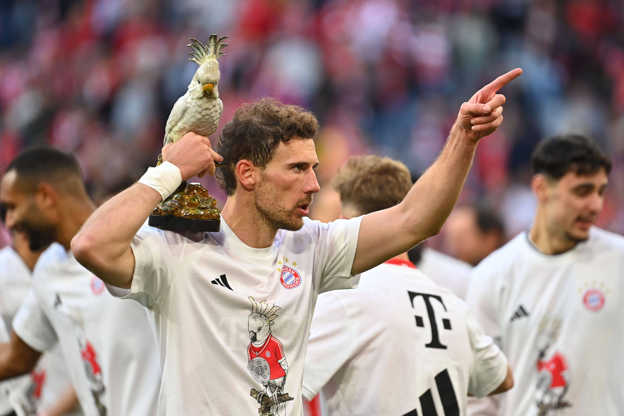 Πώς ένας πορσελάνινος παπαγάλος έγινε η… μασκότ της Μπάγερν Μονάχου!