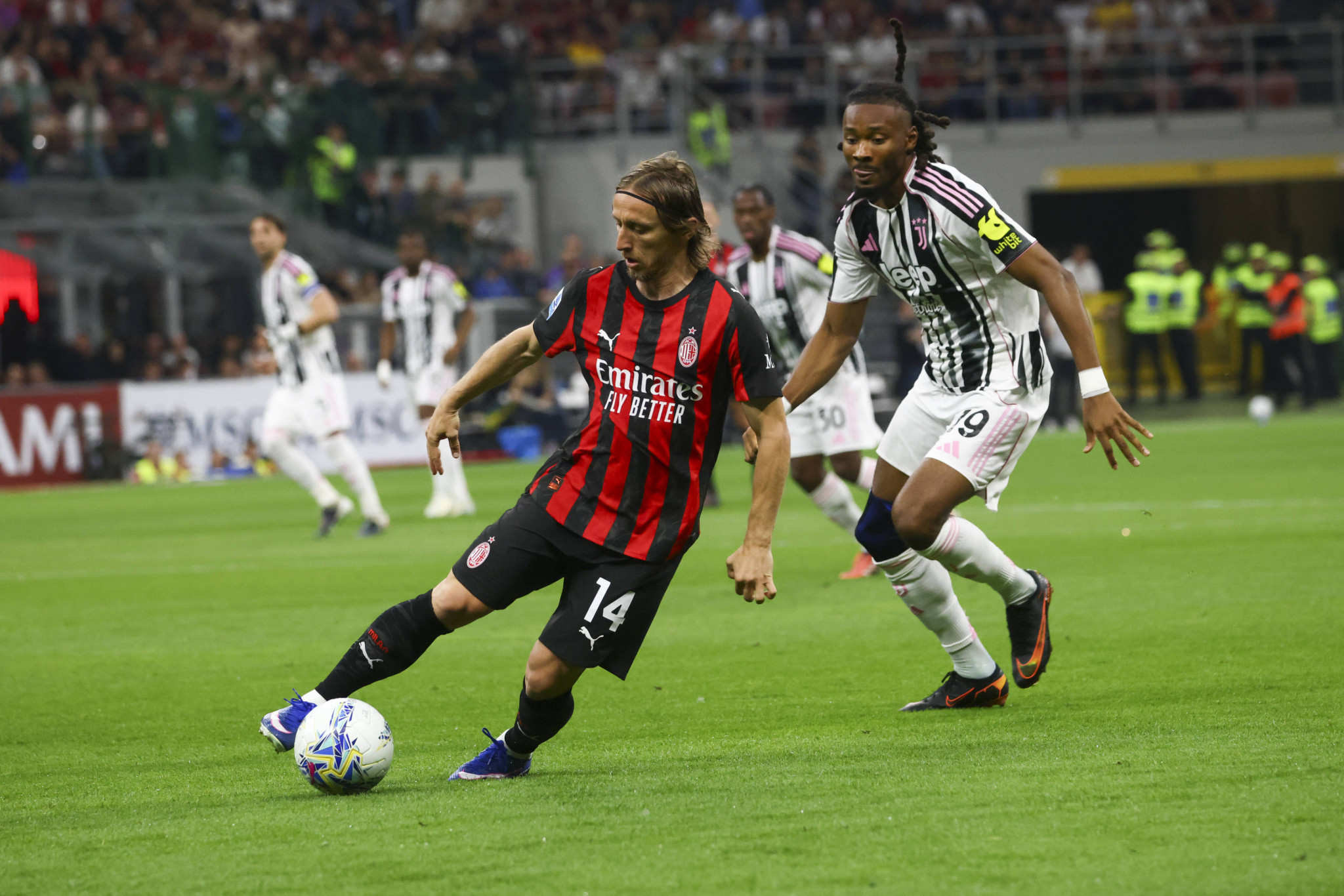 Μοιρασιά στο Derby D' Italia με τη Μίλαν να χαμογελάει