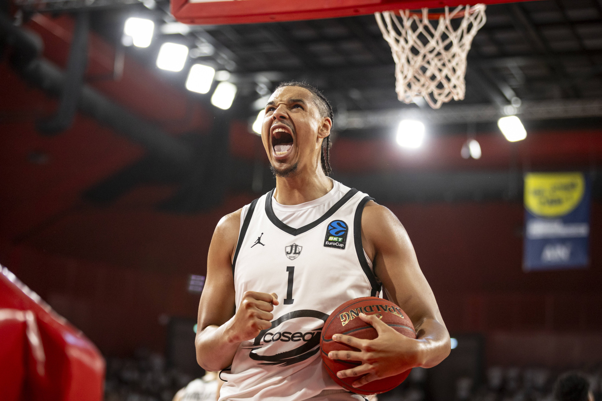 Η Μπουργκ κατέκτησε το EuroCup απέναντι στην Μπεσίκτας και πήρε το «εισιτήριο» για τη EuroLeague