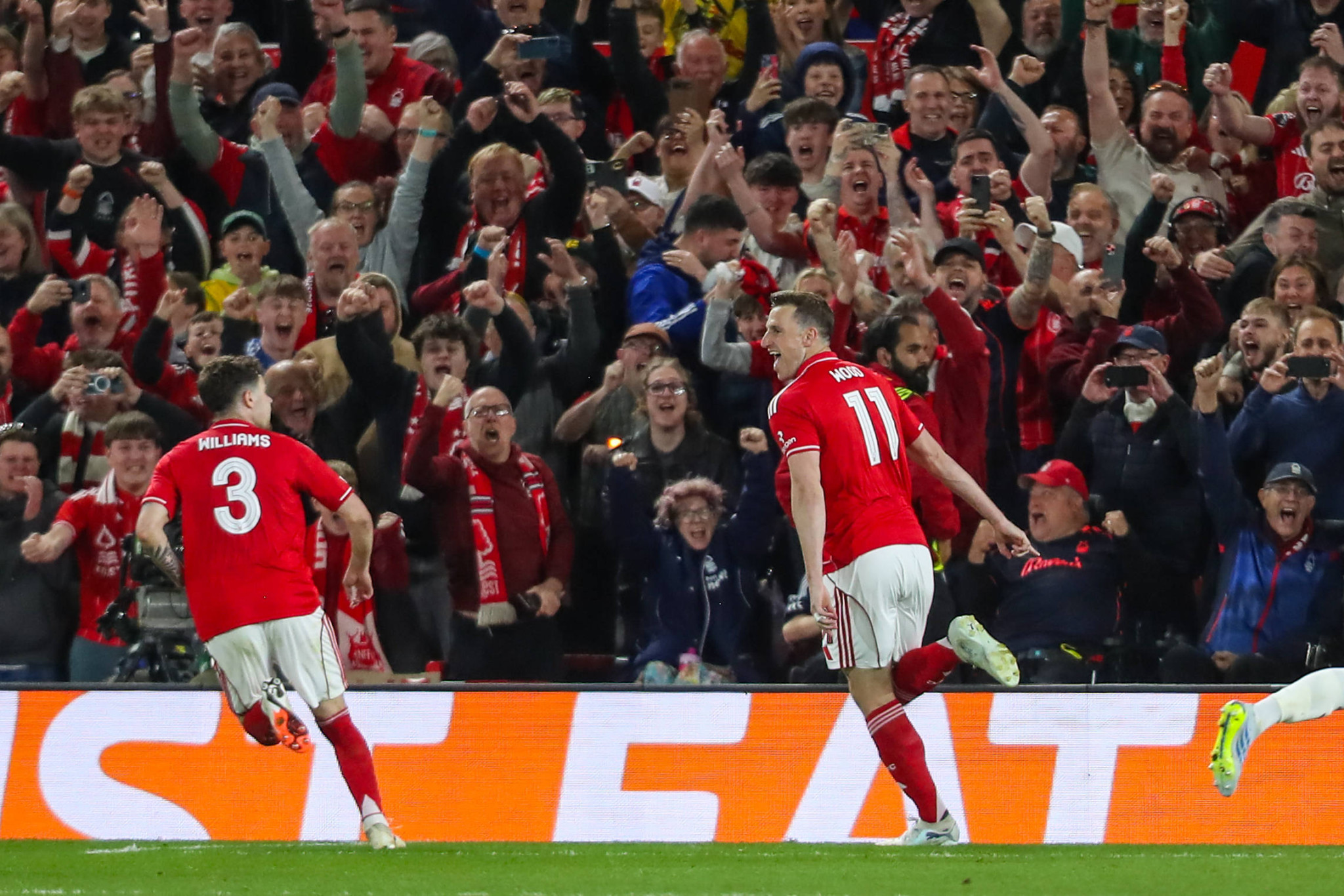 Ο Γουντ «εκτέλεσε» την Άστον Βίλα κι η Νότιγχαμ πήρε προβάδισμα πρόκρισης για τον τελικό του Europa