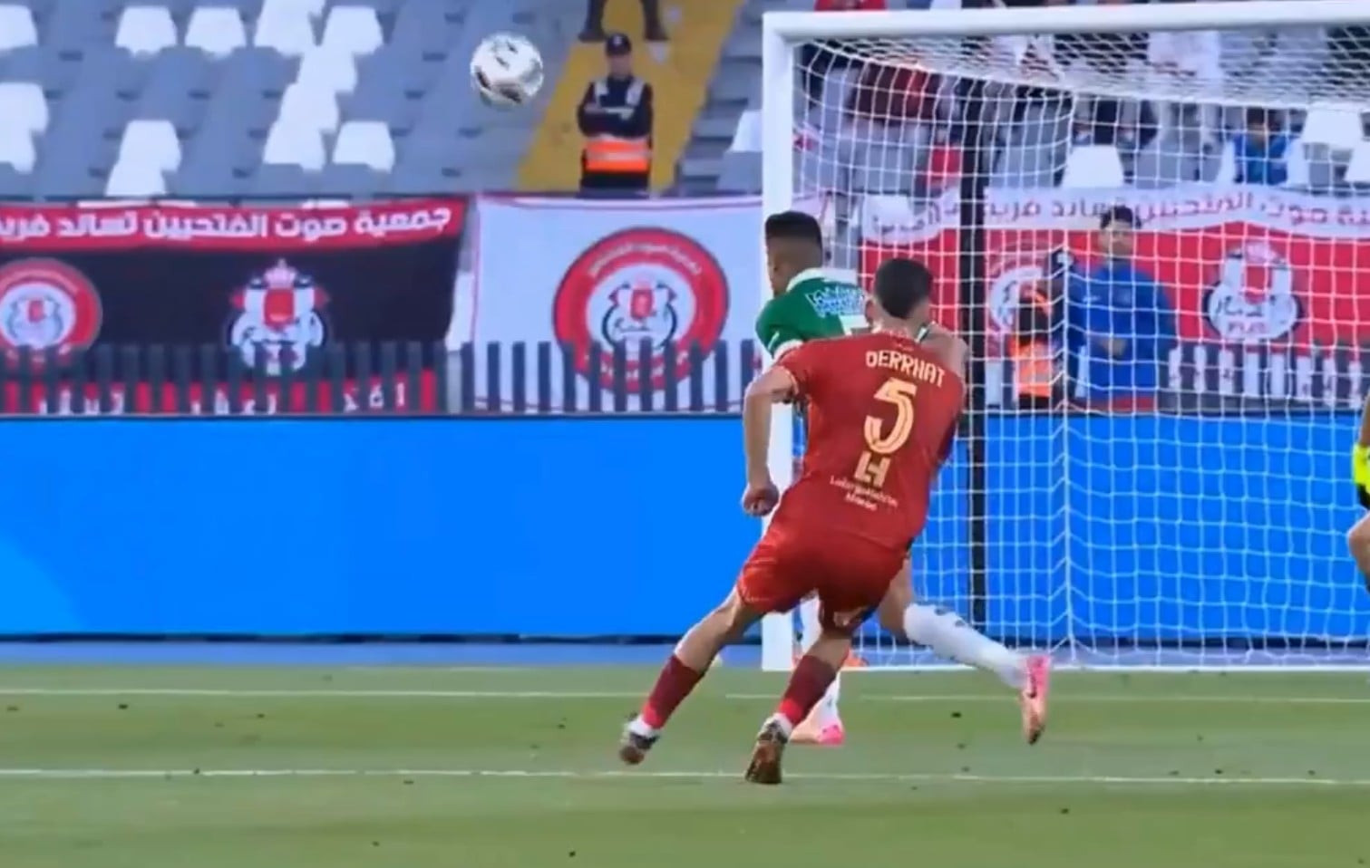 Οι γκολάρες στο Μαρόκο συνεχίζονται: Εξωτερικό φάλτσο και... δίχτυα σε ένα ακόμα τρομερό στιγμιότυπο (video)