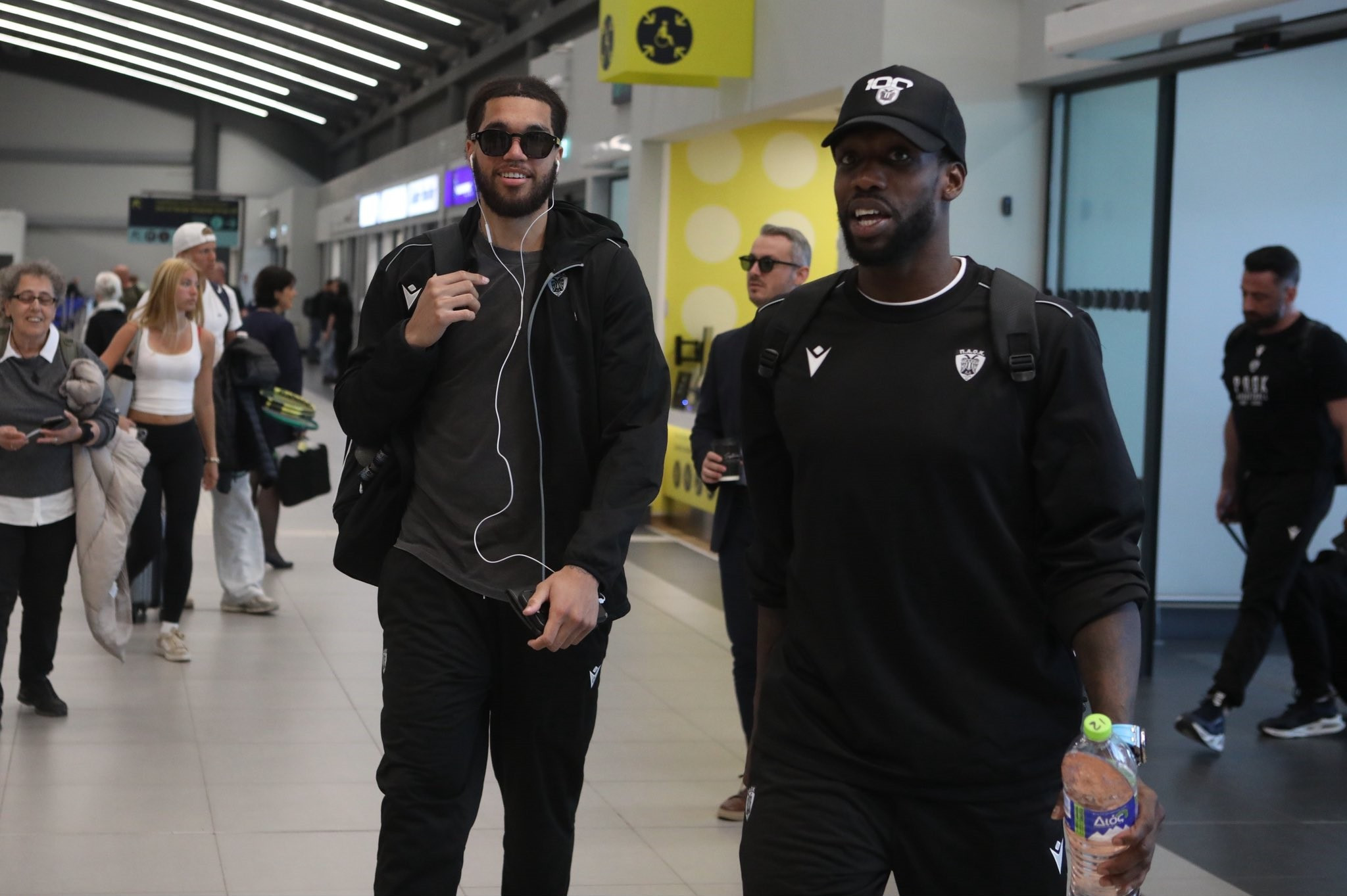 Πάτησε Ισπανία η αποστολή του ΠΑΟΚ για τον τελικό με τη Μπιλμπάο (video)