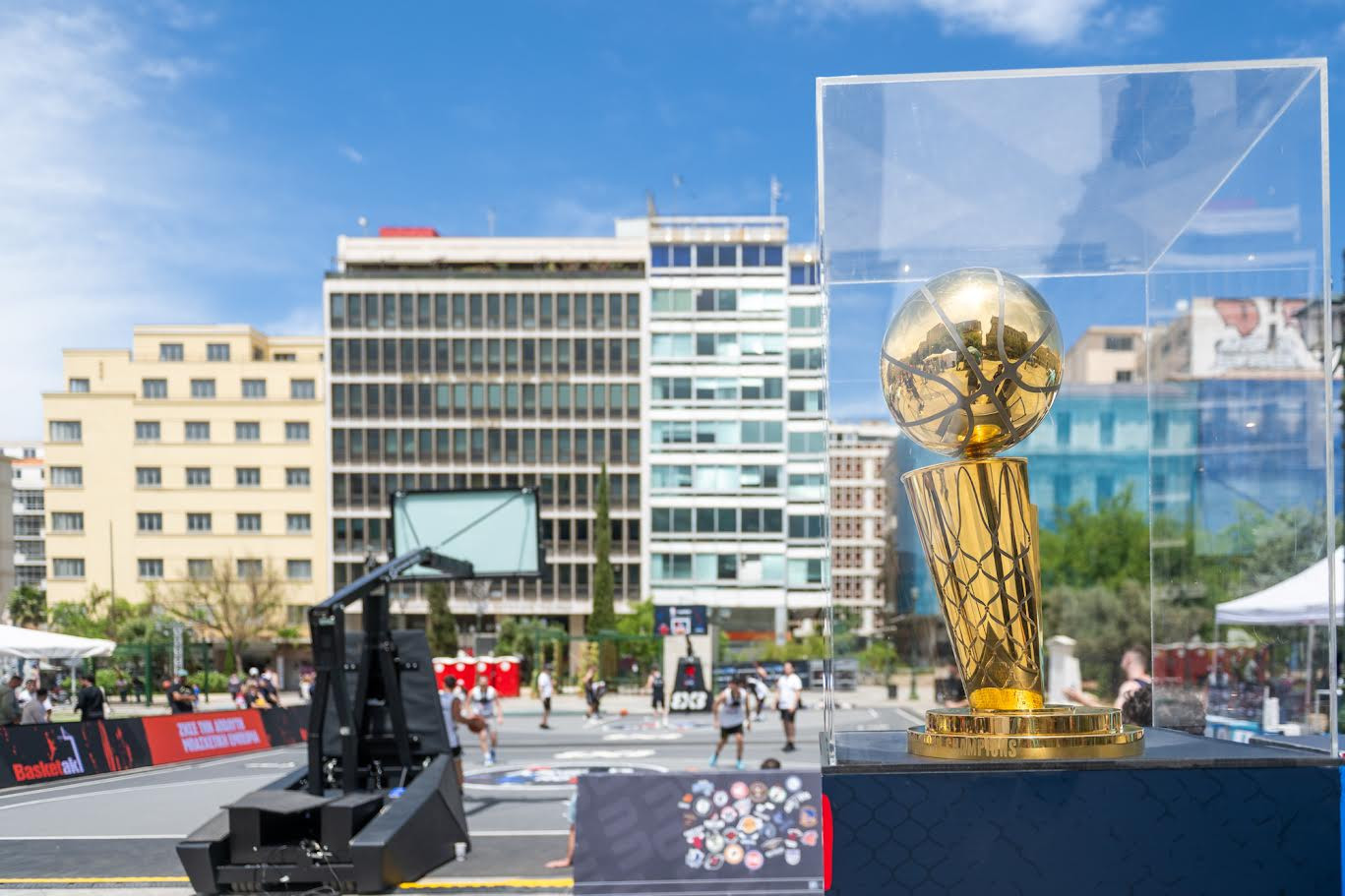 Η καρδιά του NBA χτύπησε για δεύτερη συνεχόμενη χρονιά στο κέντρο της Αθήνας με το «3on3 Road to Glory» της Novibet