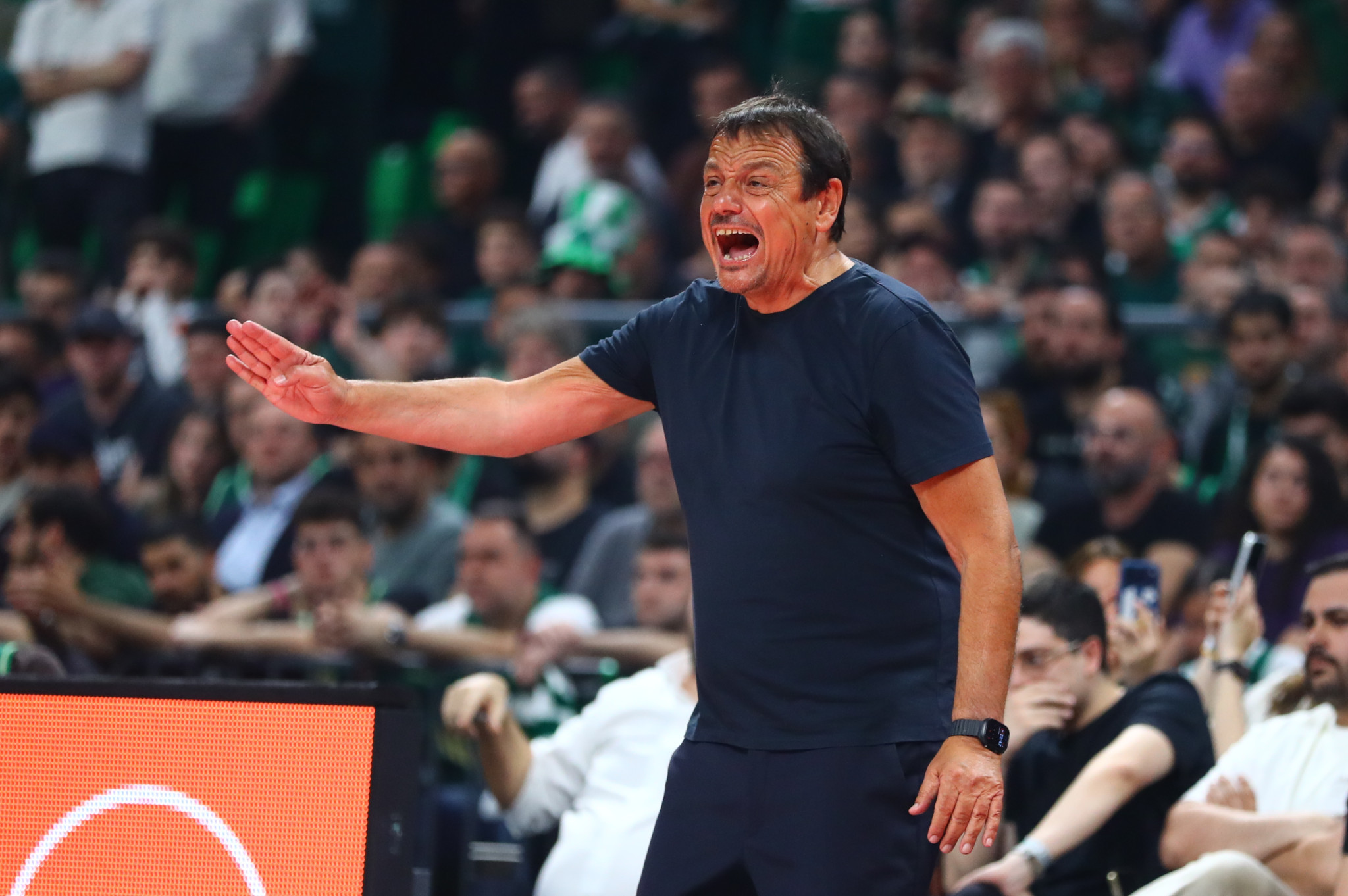 Αταμάν: «Παραμύθια όσα γράφονται για εμάς»