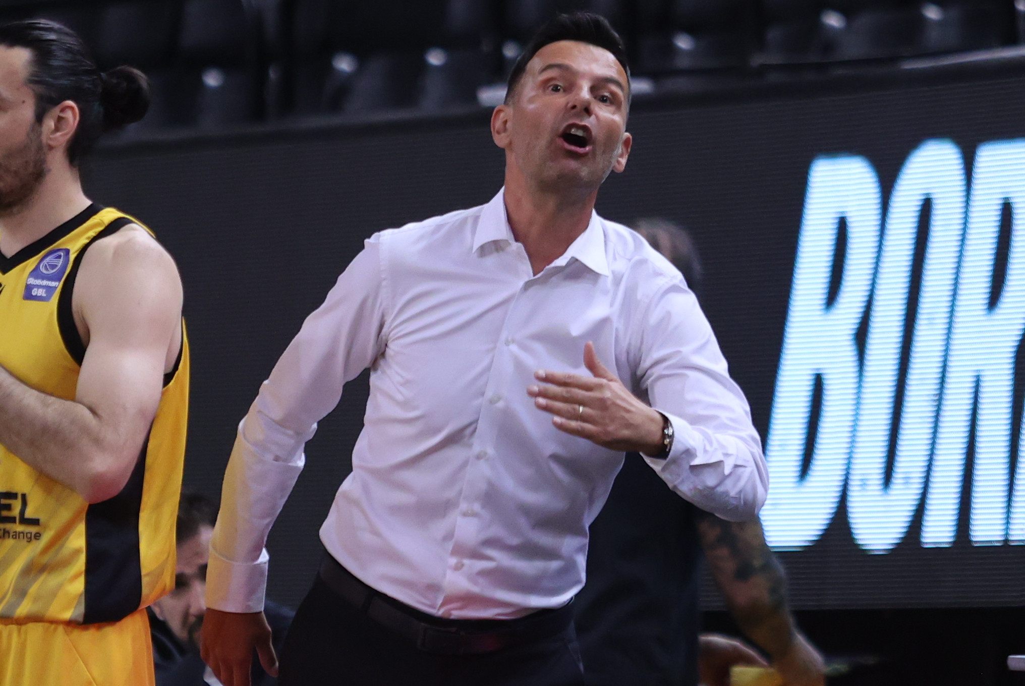Ιγκόρ Μίλιτσιτς: «Γελοίο να μην παίζεις για 20 μέρες, μόνο στην Ελλάδα γίνεται αυτό» (video)