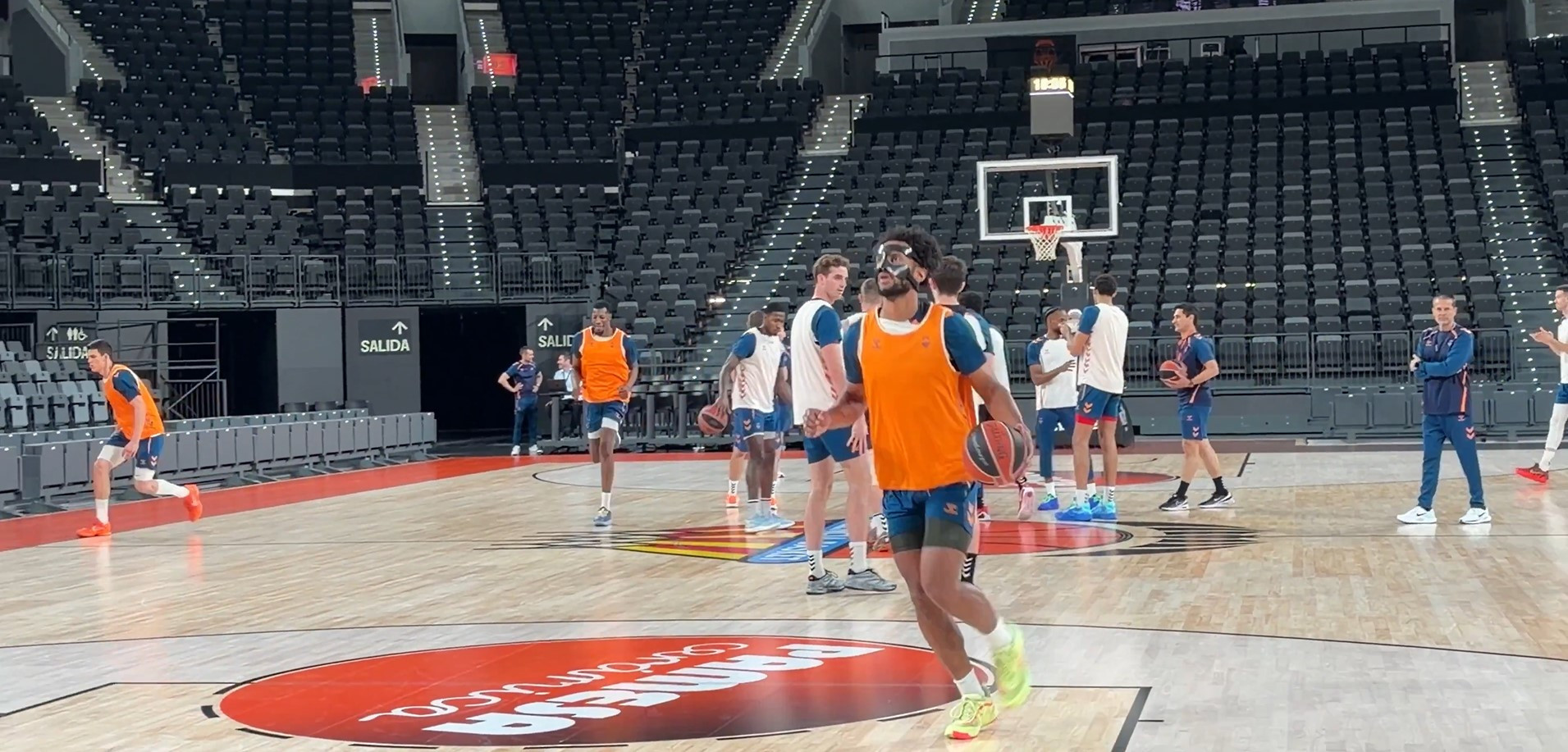 Προπονείται κανονικά με μάσκα ο Κι πριν το Game 5 της Βαλένθια με τον Παναθηναϊκό (video)