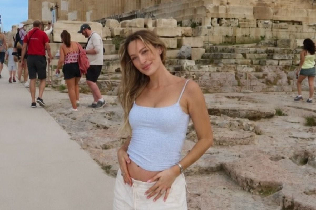 Ο Άλεκ Πίτερς και η σύζυγός του περιμένουν το δεύτερο παιδί τους