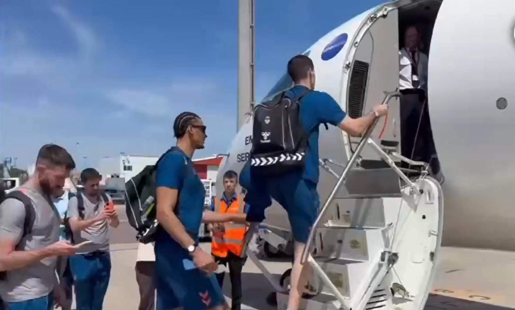 Η αποστολή της Βαλένθια αναχώρησε για Αθήνα ενόψει Final Four (video)