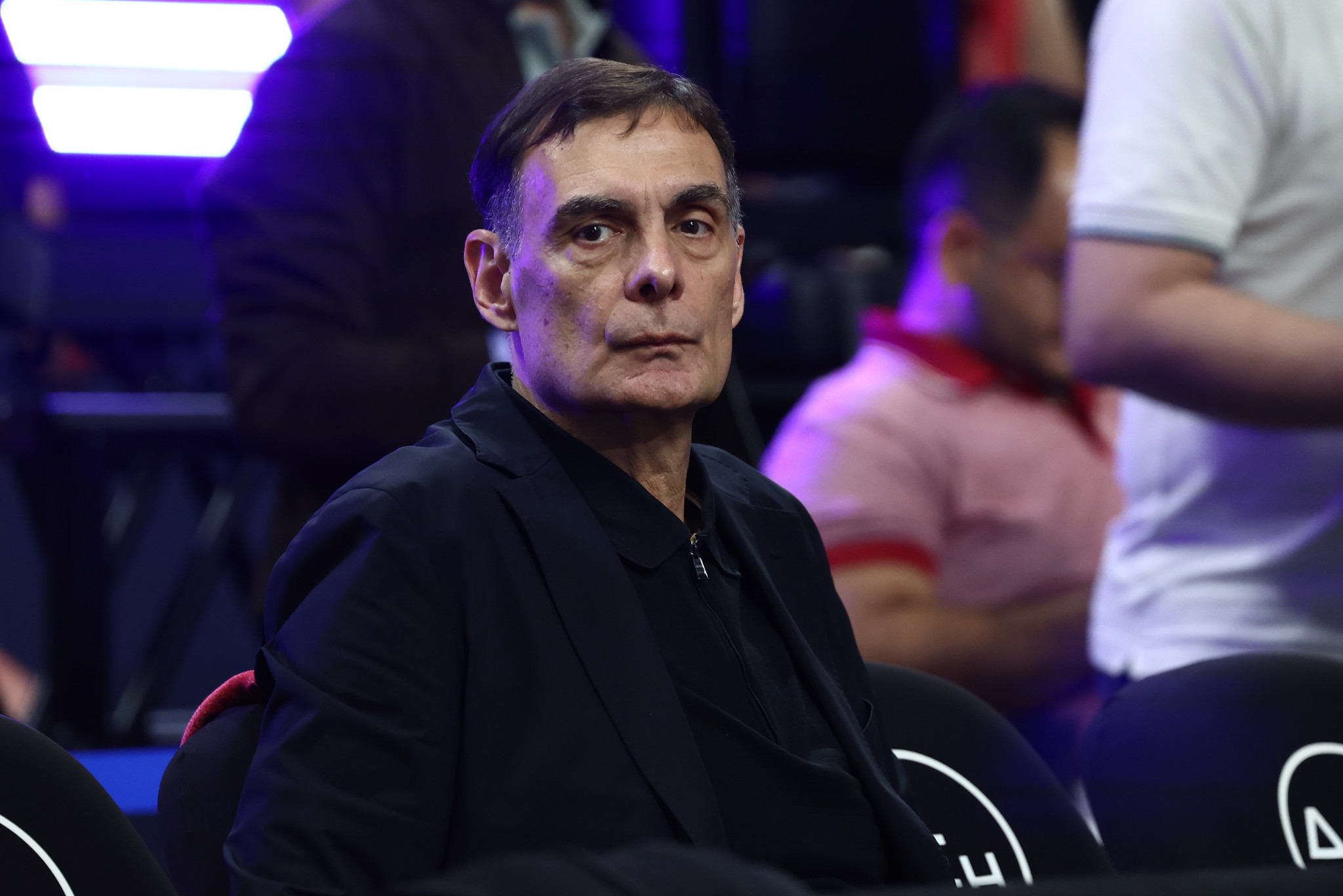 Ο Ολυμπιακός απάντησε με σύνθημα Μπαρτζώκα στον Παναθηναϊκό (video)
