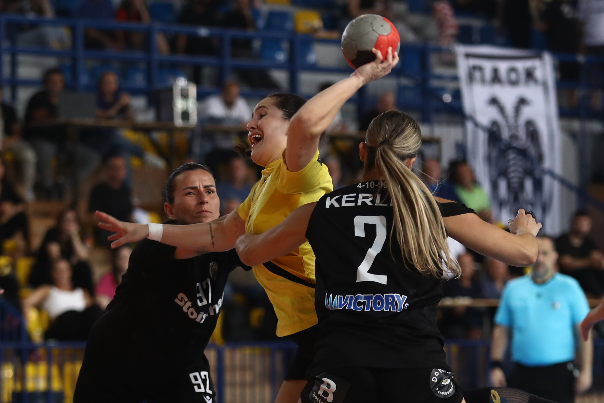 Που θα δείτε τον τρίτο τελικό μεταξύ ΑΕΚ και ΠΑΟΚ για την Α1 χάντμπολ γυναικών