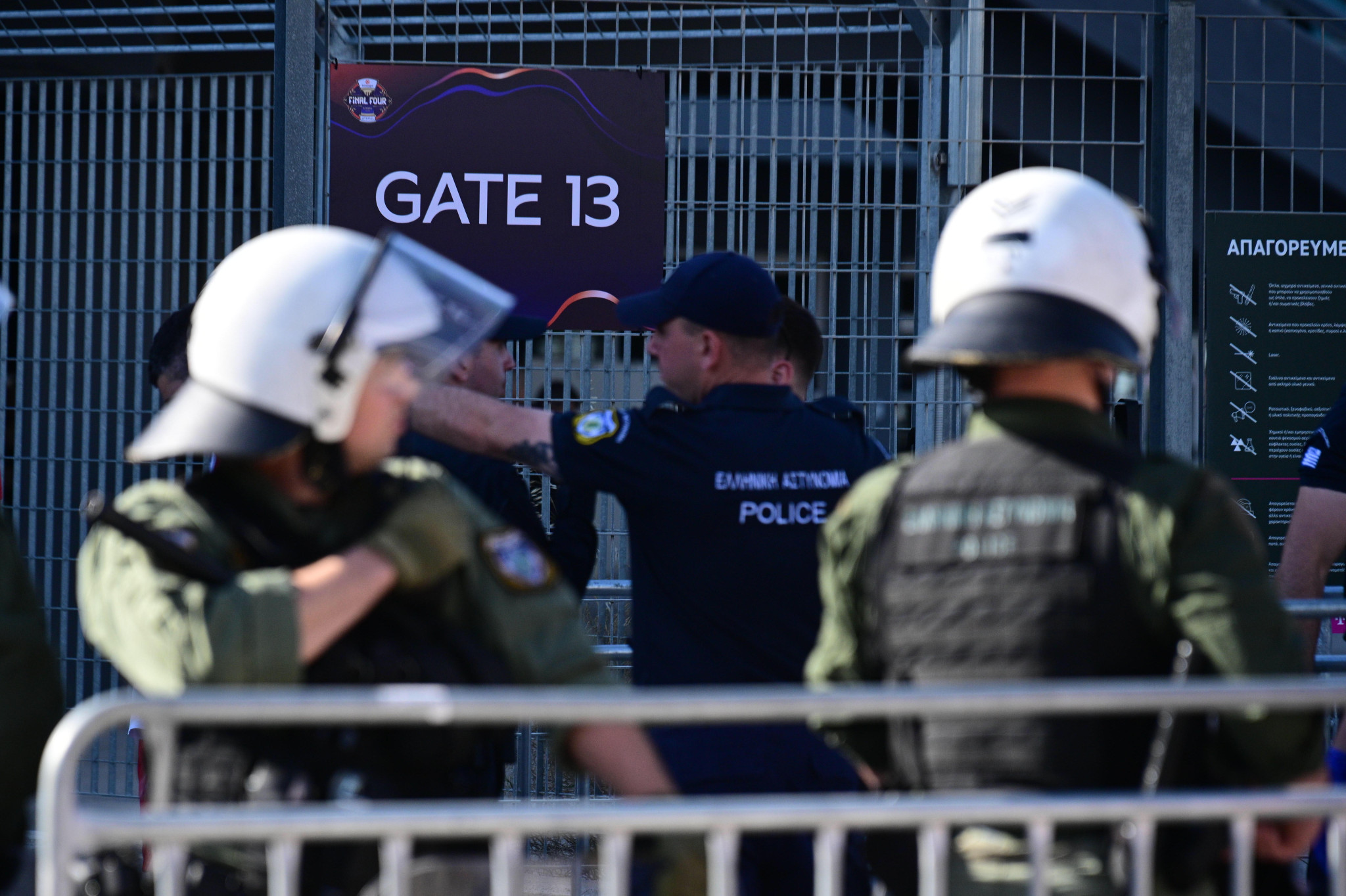 Οπαδικές επιθέσεις μετά τον τελικό το Ολυμπιακός-Ρεάλ: Δύο εστίες σε Λ. Αλεξάνδρας και κέντρο