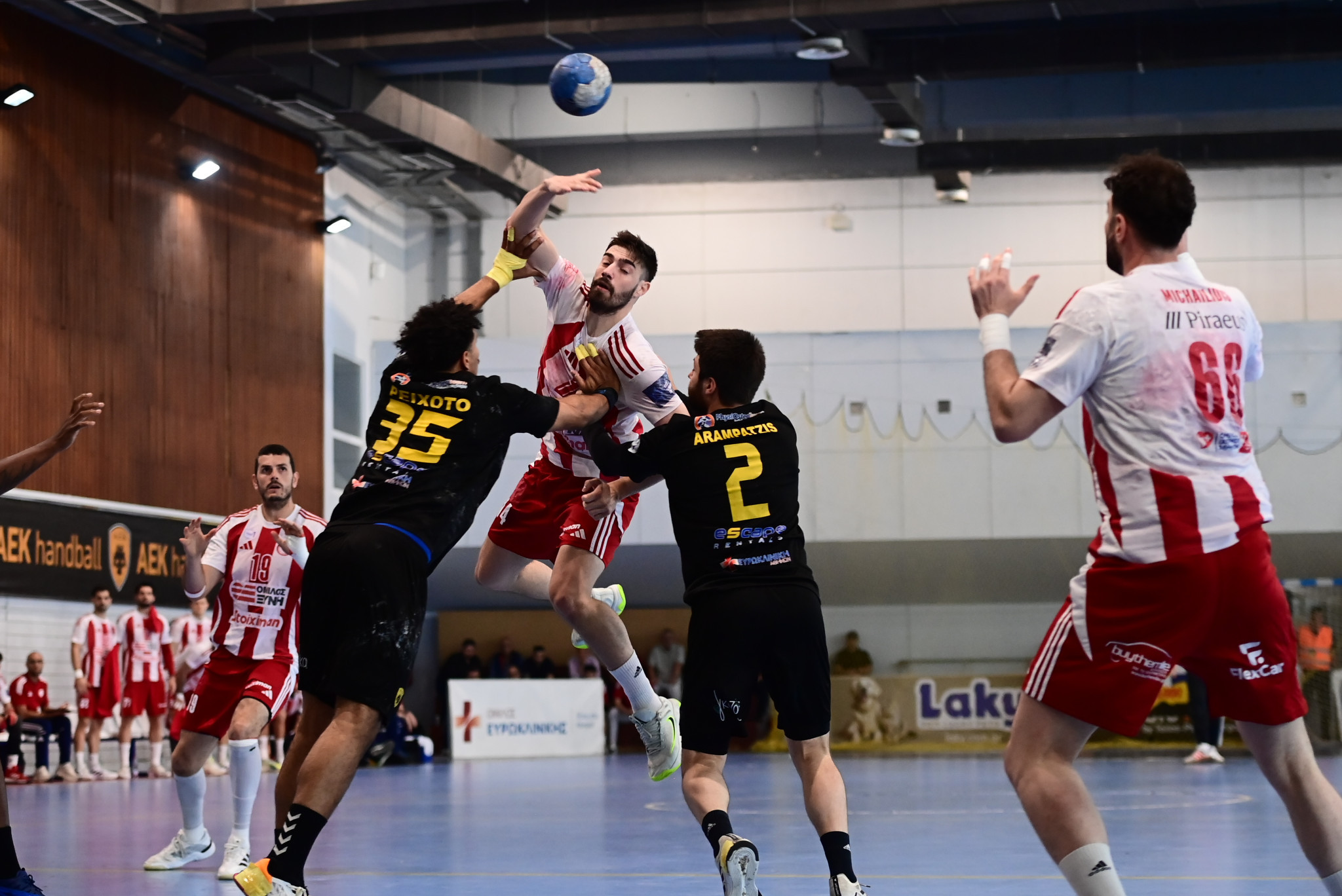 Live: ΑΕΚ - Ολυμπιακός για τον τέταρτο τελικό της Handball Premier