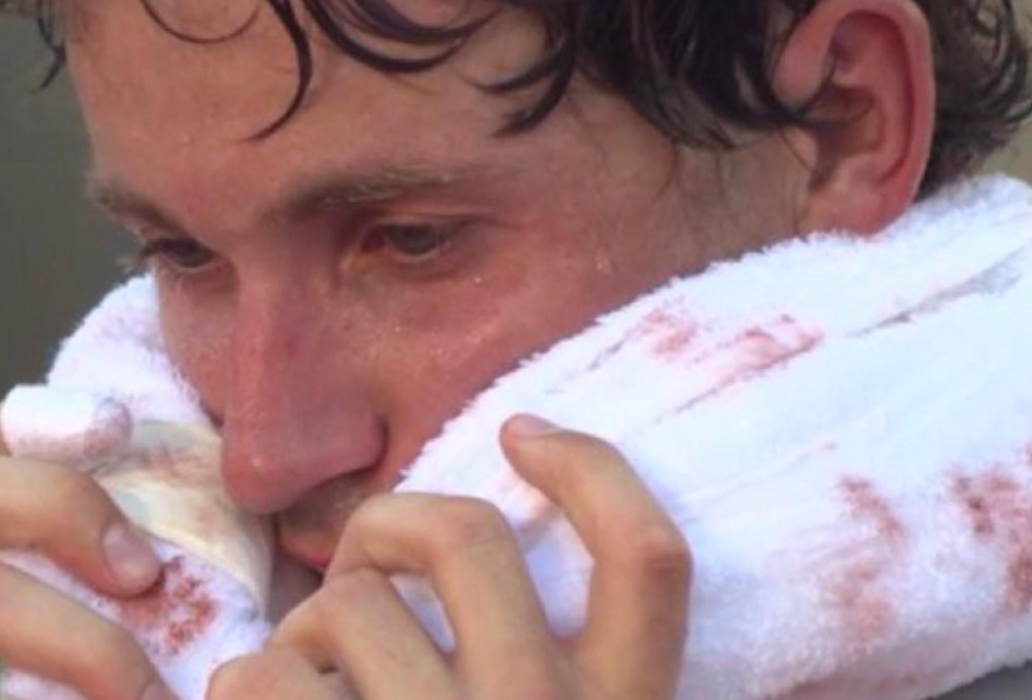Το Roland Garros σε κλοιό καύσωνα - Με ιατρικά breaks και πάγο τα βγάζουν πέρα οι παίκτες