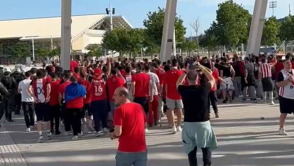Η πορεία των φίλων του Ολυμπιακού προς το T-Center