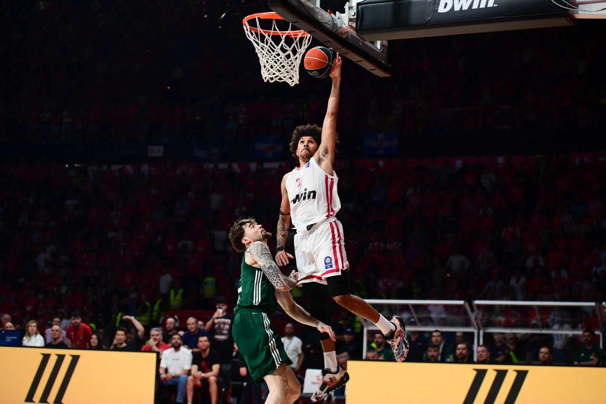 Το σχόλιο του Β.Ιωάννου για το Game 3 των τελικών ανάμεσα σε Ολυμπιακό και Παναθηναϊκό (video)