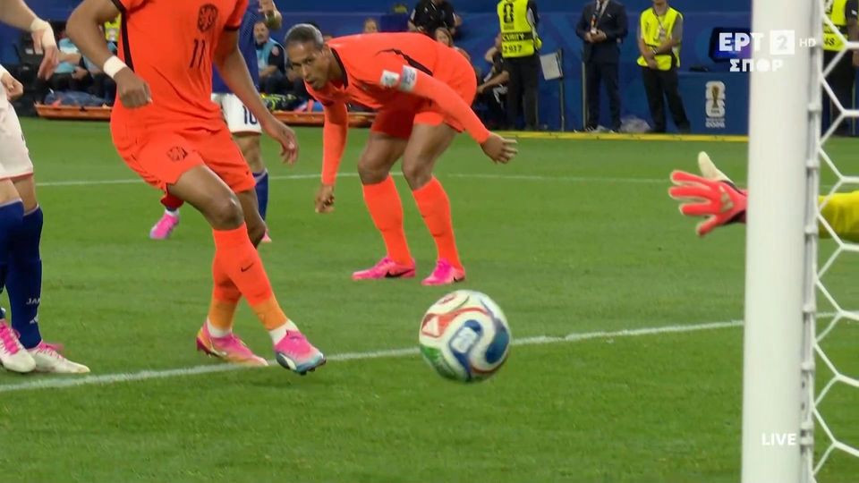 Άπιαστη κεφαλιά του Φαν Ντάικ για το 1-0 της Ολλανδίας (video)