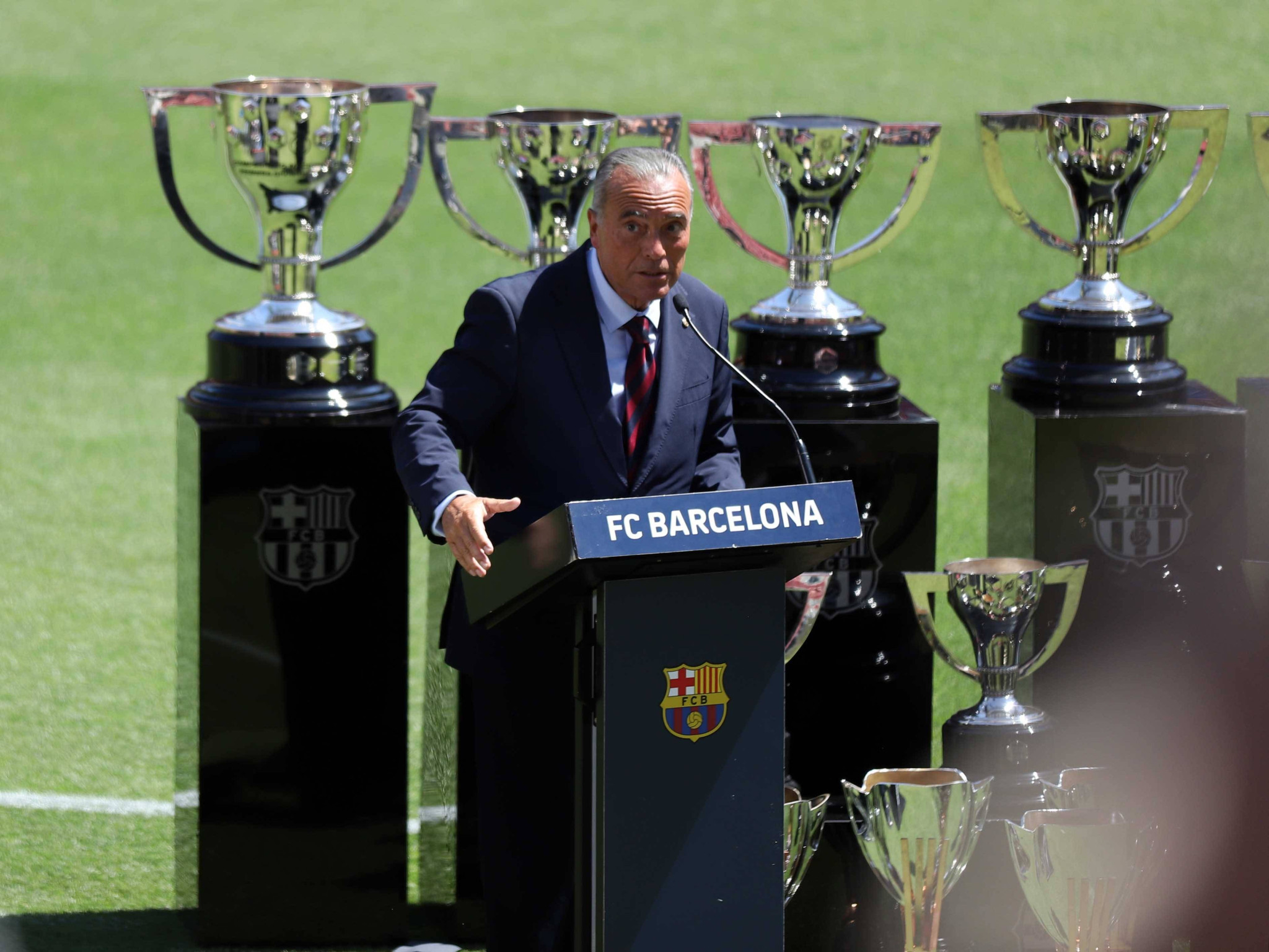 Κατηγορηματικός ο πρόεδρος της Μπαρτσελόνα: «Θα τα πούμε με τον Πέρεθ στα δικαστήρια»