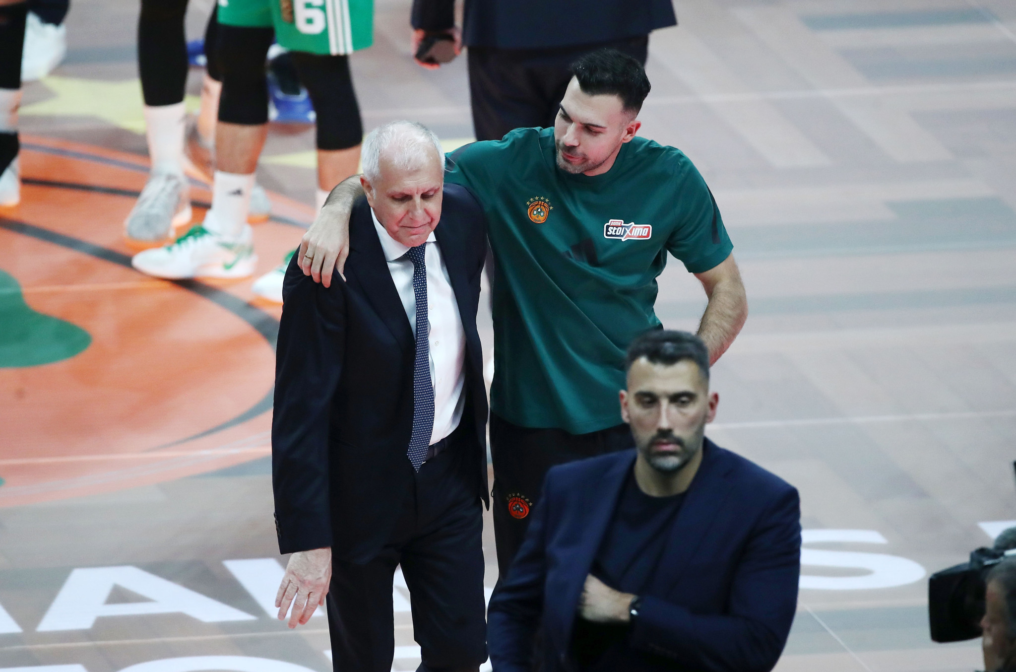 Ομπράντοβιτς: «Έχω μιλήσει με τον Σλούκα» - Τι είπε για Λεσόρ (video)