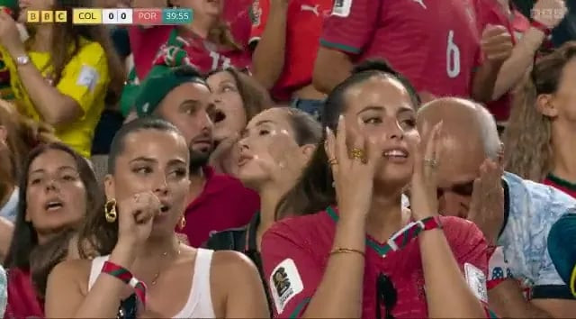 H WAG και η δίδυμη αδερφή της άφησαν άφωνο ολόκληρο το Μουντιάλ (video)