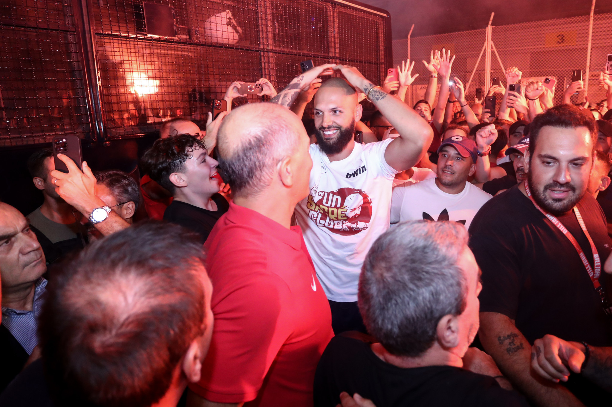 Φουρνιέ στο Athletiko: «Τίποτα δεν ξεπερνάει την υποδοχή μου στο αεροδρόμιο!» (video)