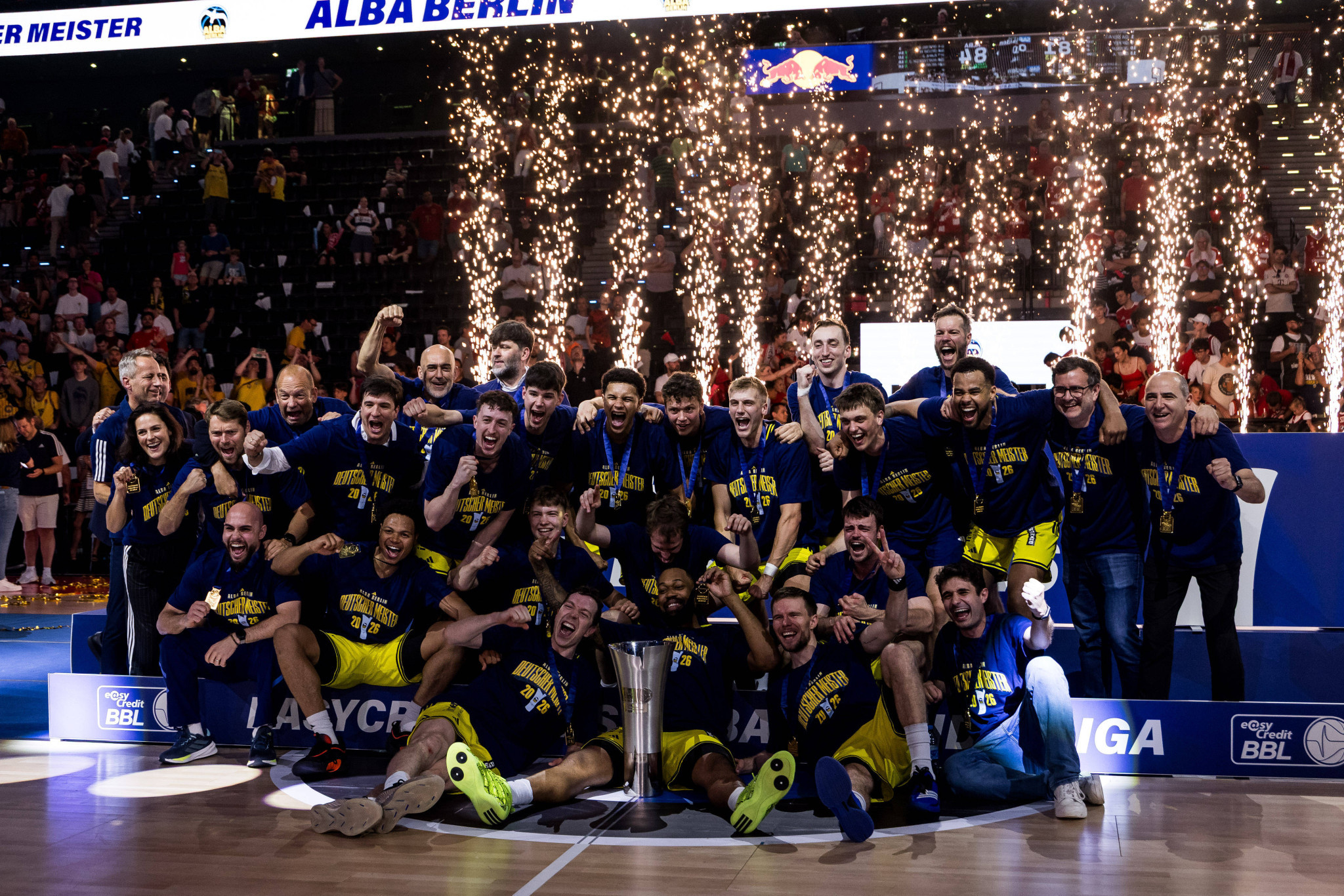 Η Άλμπα ολοκλήρωσε την «reverse sweep» και αναδείχθηκε Πρωταθλήτρια Γερμανίας - Τι έκανε ο Ντιμιτρίγεβιτς στους τελικούς