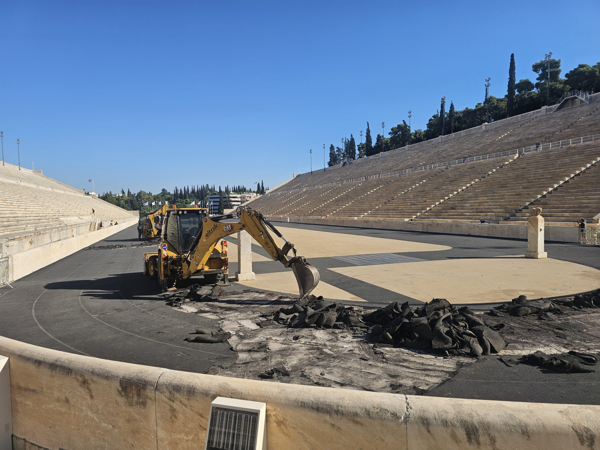 Θα τοποθετηθεί μπλε ταρτάν στο Παναθηναϊκό Στάδιο - Ξεκίνησαν οι εργασίες με δωρεά Μαρινάκη