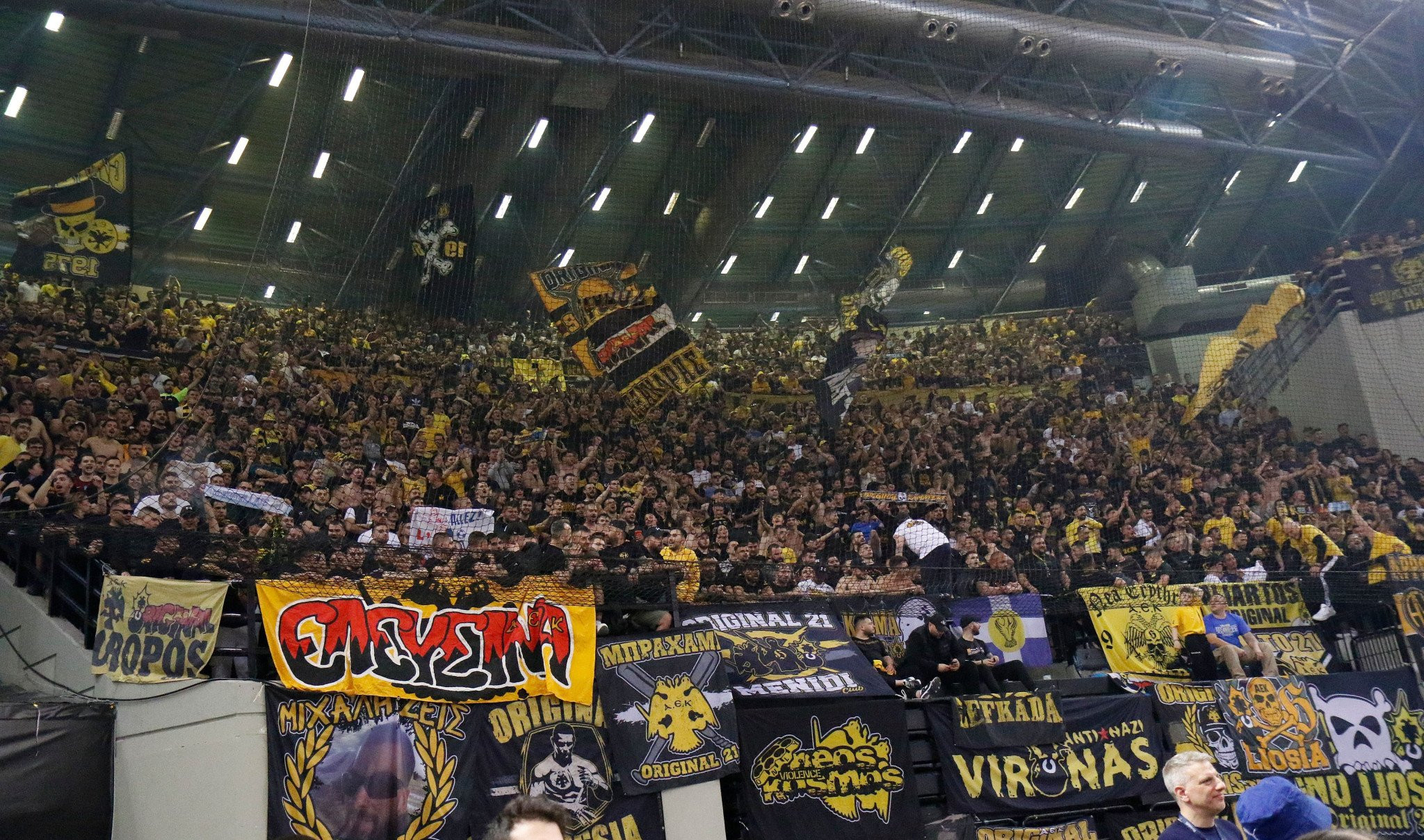 Επέστρεψαν εισιτήρια του Final 4 Ισπανοί και Τούρκοι, κοντά στους 8.000 ΑΕΚτζήδες στη Sunel Arena