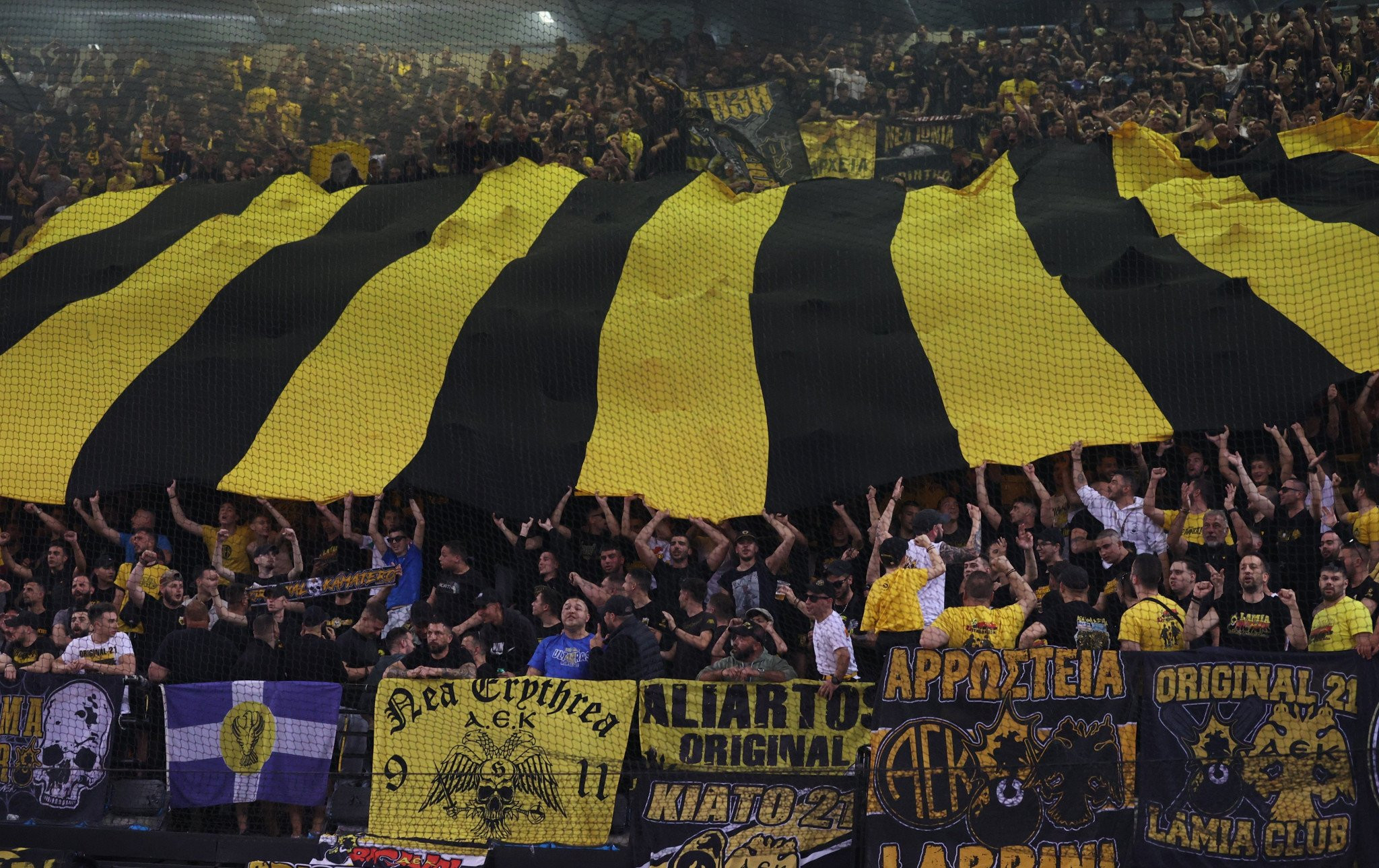 Με τον κόσμο στο πλευρό της η ΑΕΚ κόντρα στον ΠΑΟΚ στη Sunel Arena