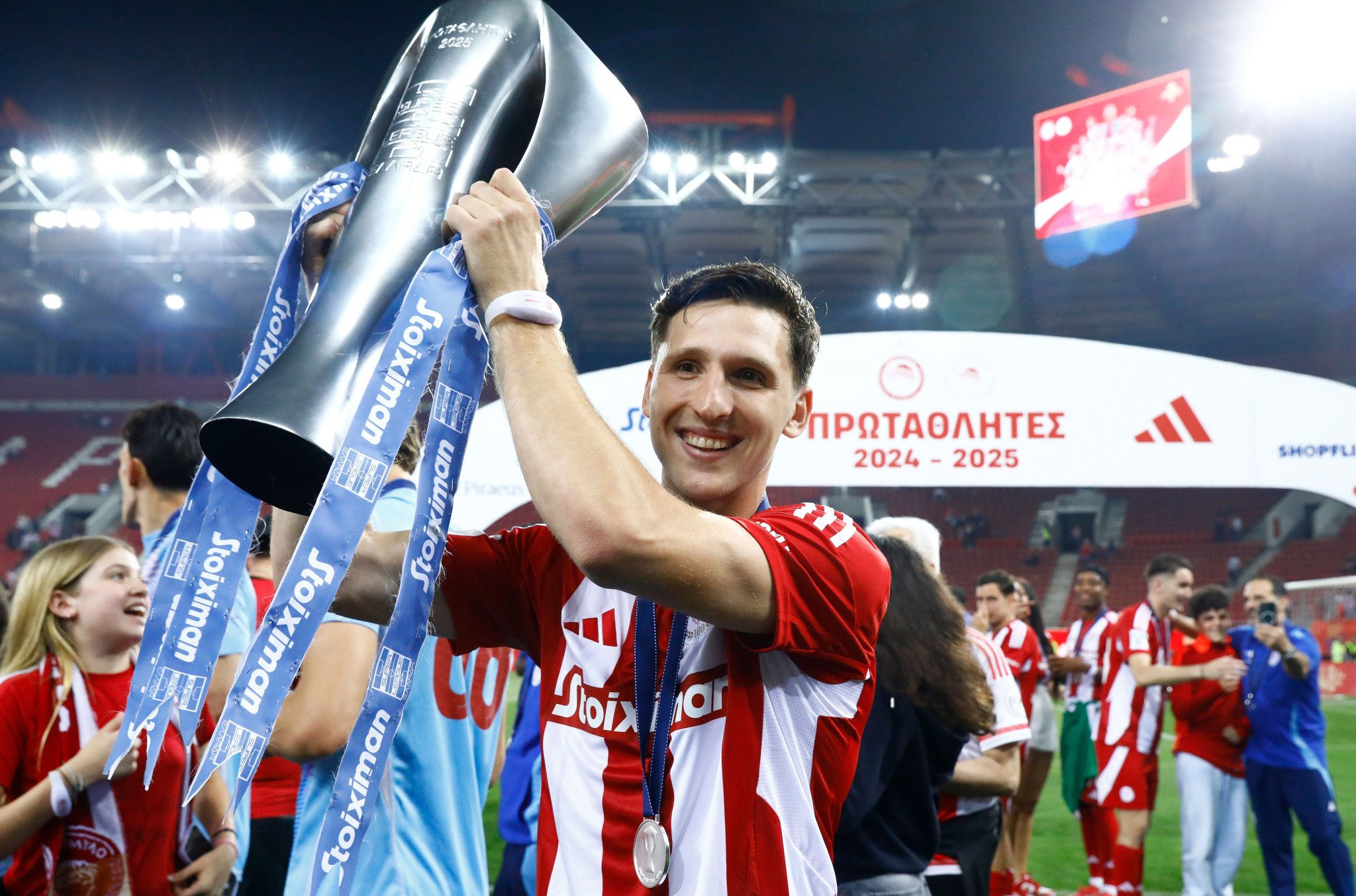 Ρέτσος: «Το αφιερώνω σε μένα, ξανασηκώθηκα και κατάφερα να κάνω αυτό που αγαπάω»