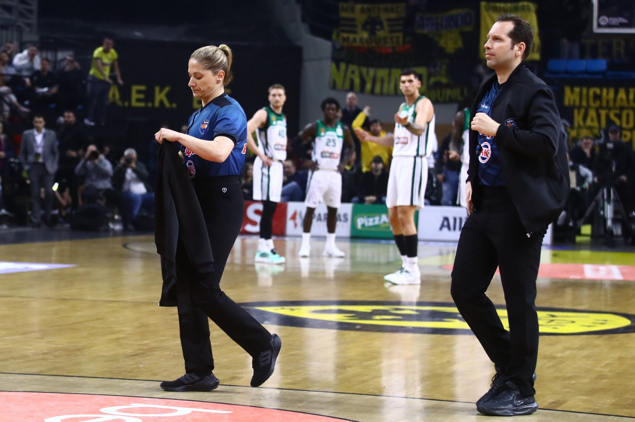 Με Τσαρούχα ο πρώτος ημιτελικός Ολυμπιακός - ΑΕΚ