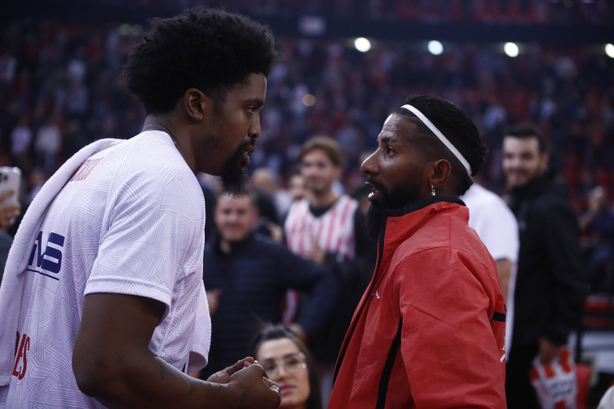 Πανηγύρισε την πρόκριση του μπασκετικού Ολυμπιακού ο Ροντινέι: «Φίλοι μου, το αξίζετε!»