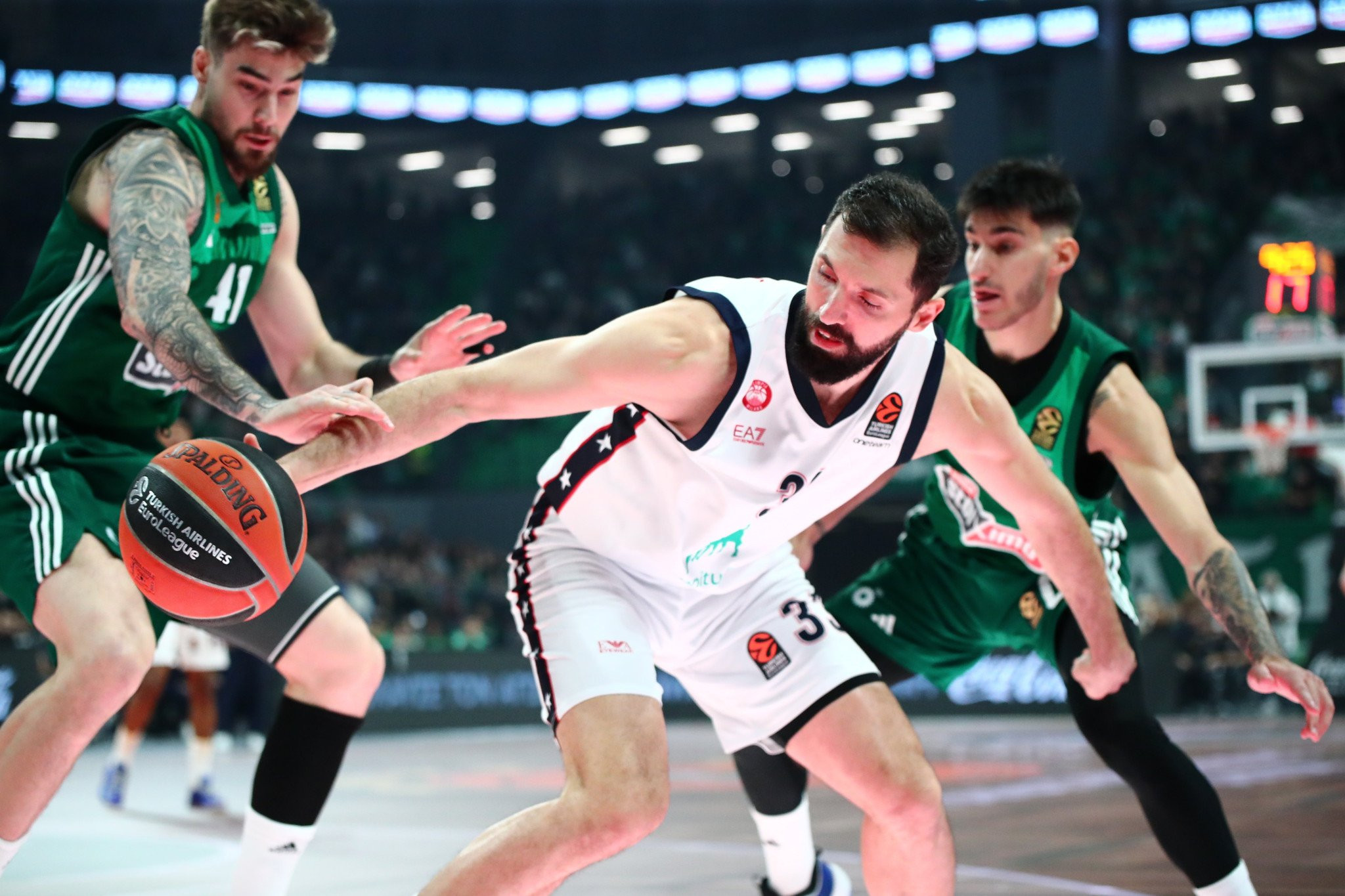 «Ο Τζόρτζιο Αρμάνι έπεισε τον Μίροτιτς να μείνει στο Μιλάνο»