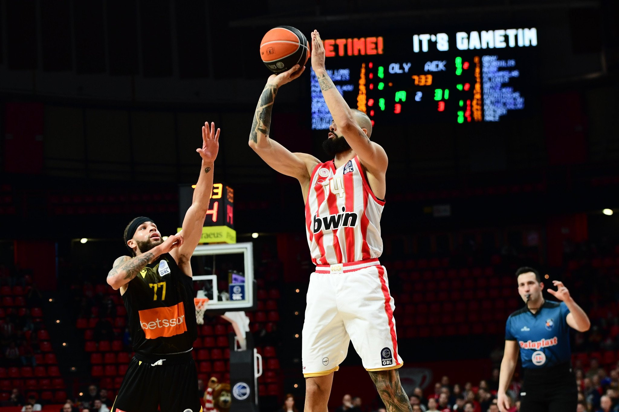 Χωρίς Φουρνιέ κόντρα στην ΑΕΚ ο Ολυμπιακός