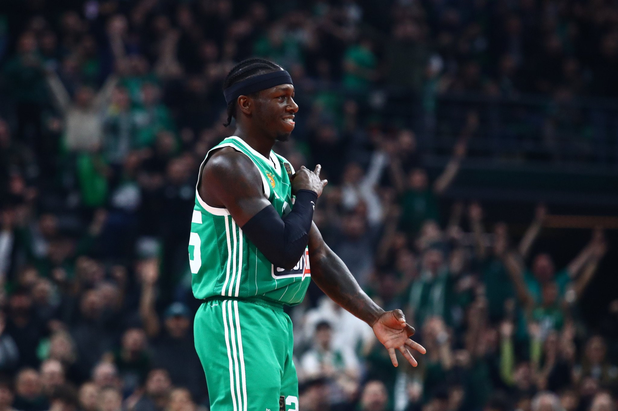 Χωρίς τρίποντο σε αγώνα της Euroleague μετά από 373 μέρες ο Κέντρικ Ναν