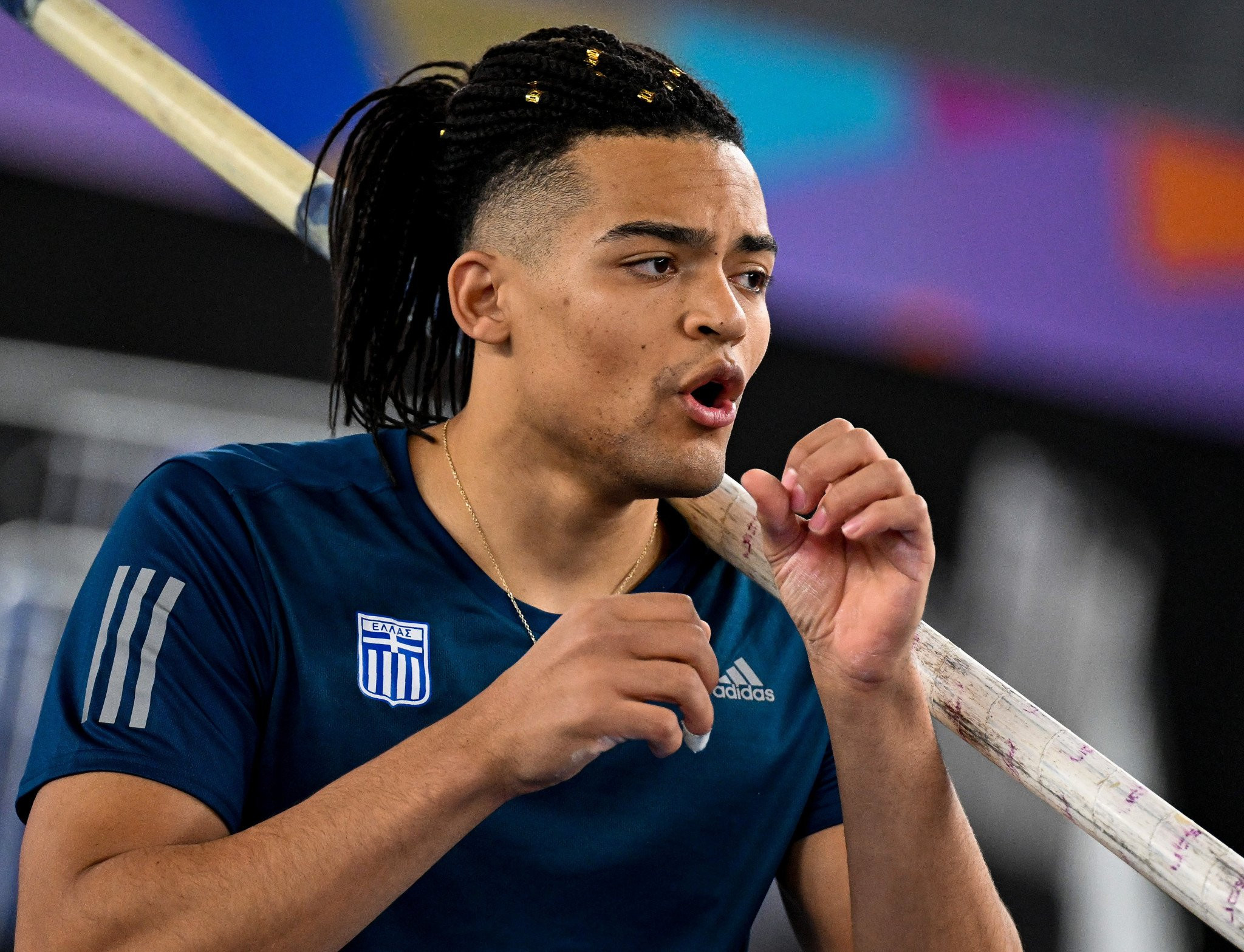 To βίντεο του Καραλή μέσα από το ασθενοφόρο μετά τον τραυματισμό του