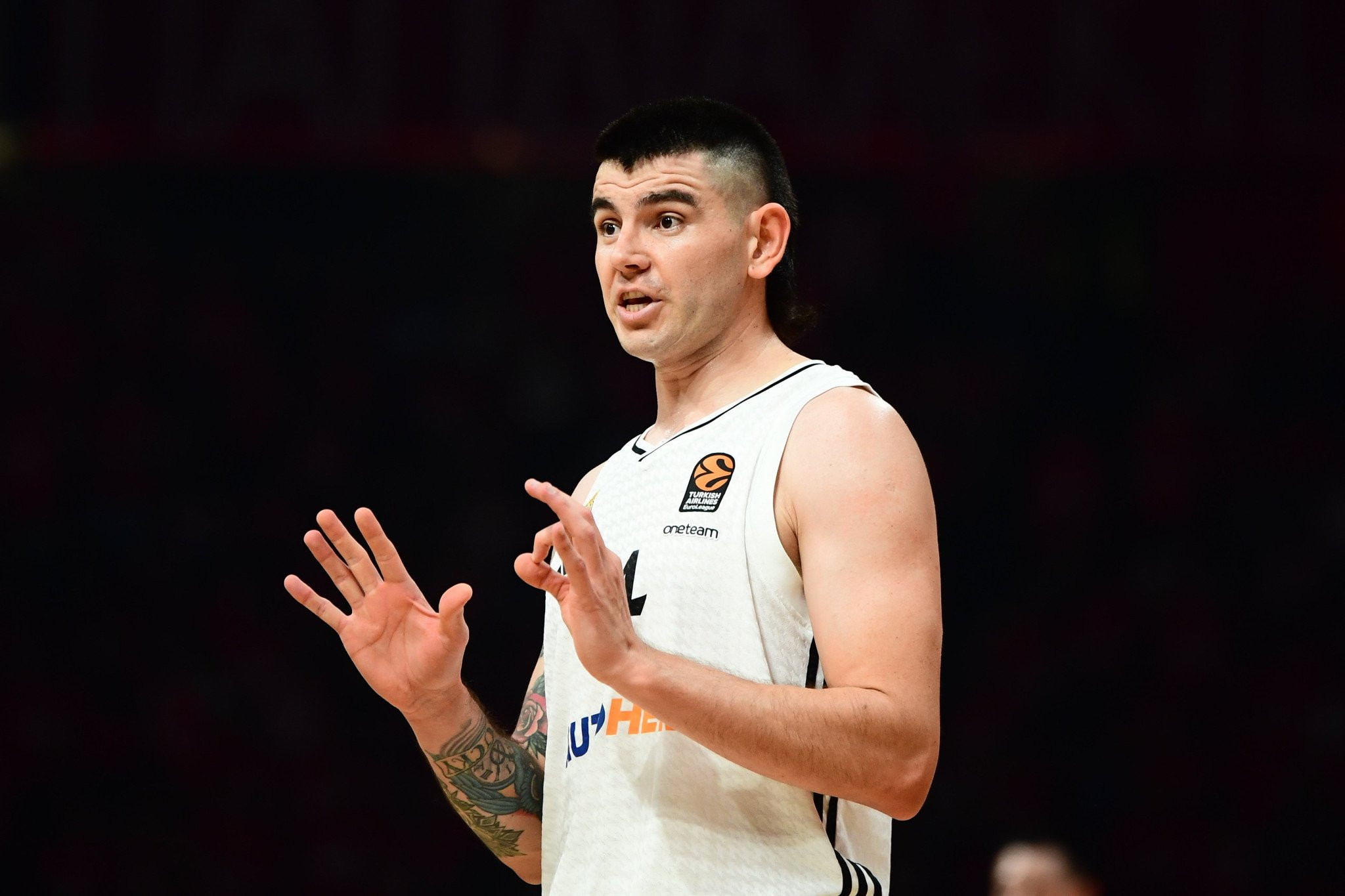 Χωρίς Ντεκ και Ιμπάκα η Ρεάλ στο Game 4 κόντρα στον Ολυμπιακό