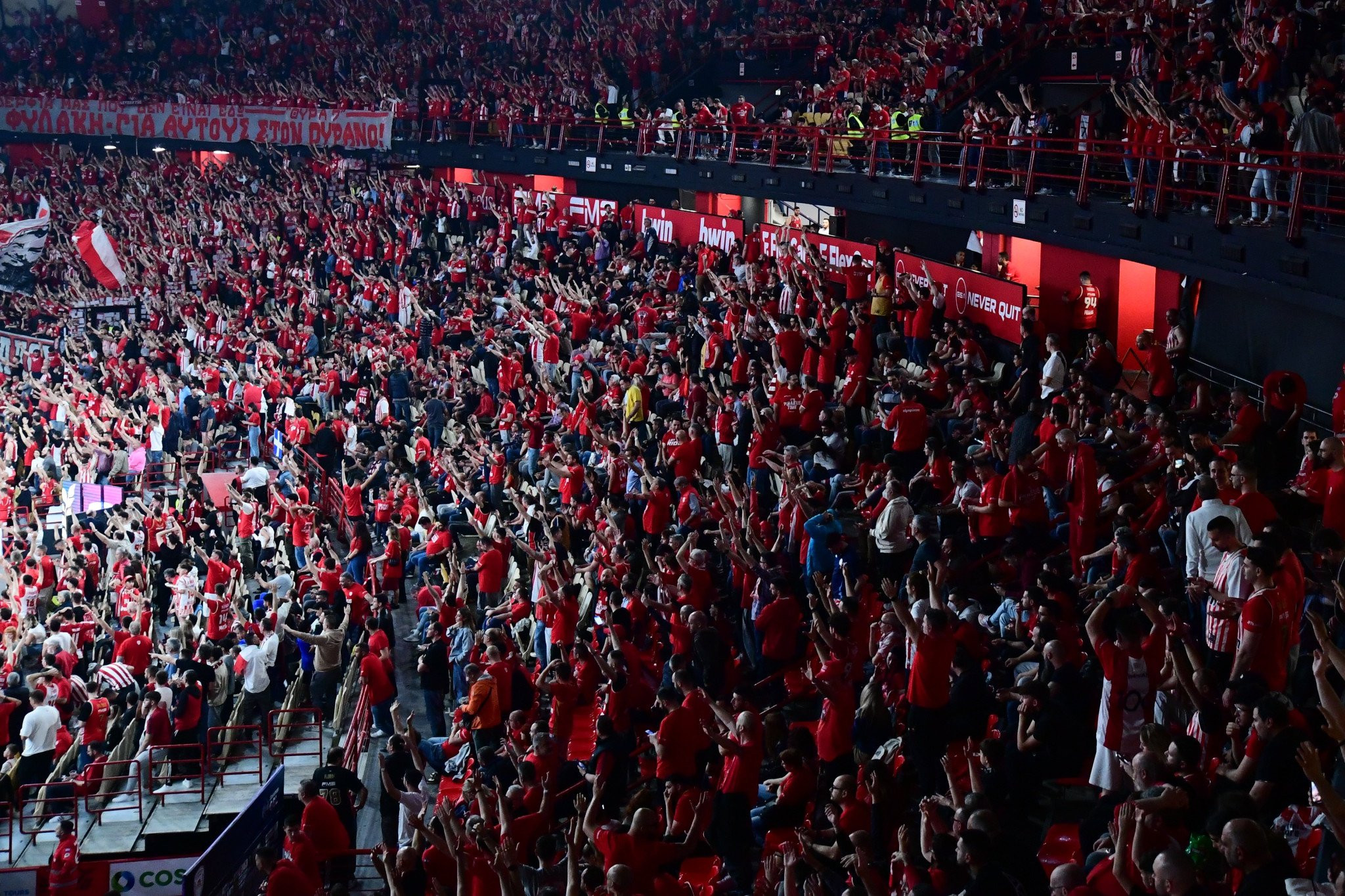 Στο... πόδι όλο το ΣΕΦ για το Game 2 του Ολυμπιακού κόντρα στη Ρεάλ