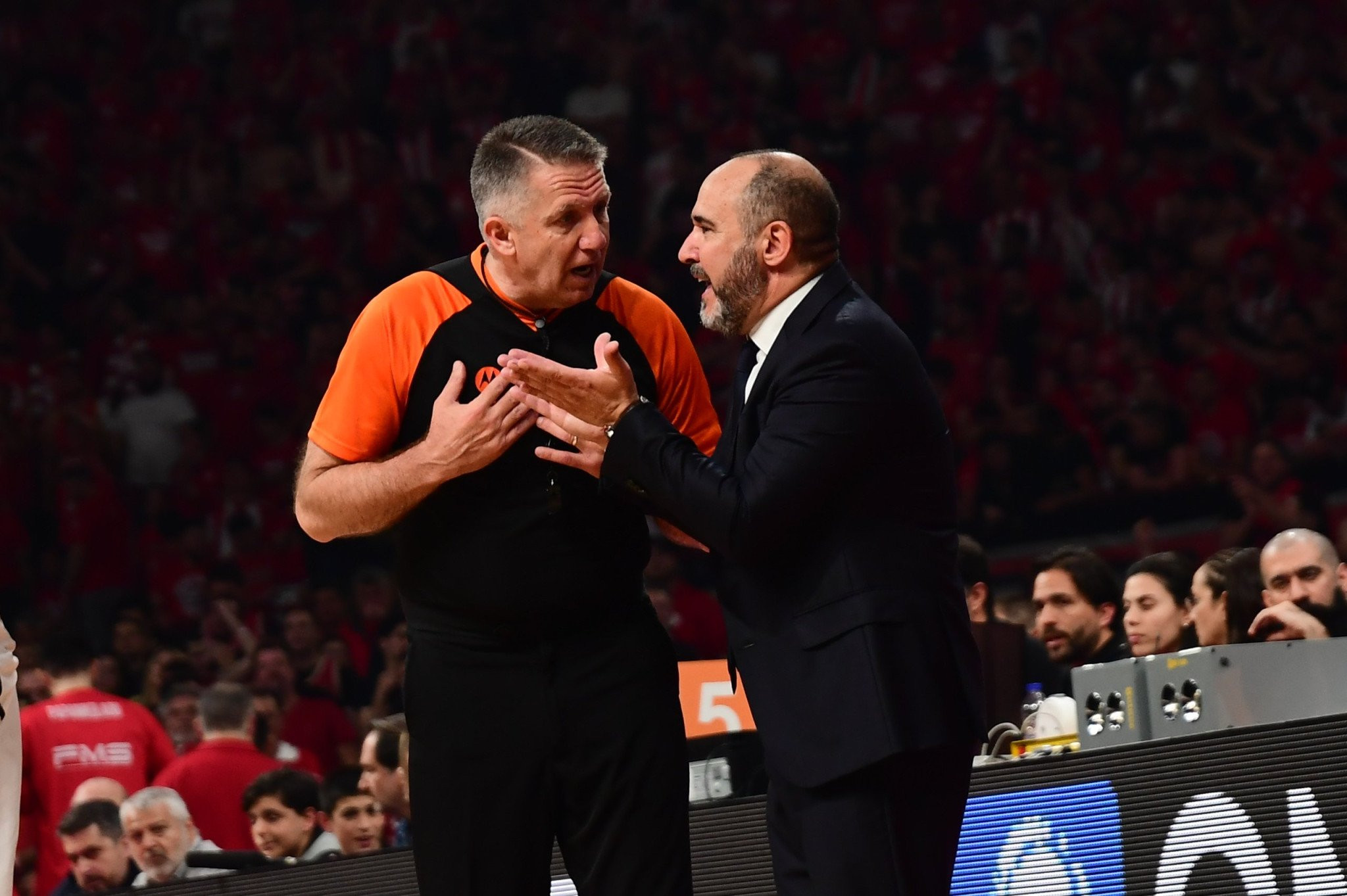 Αυτοί είναι οι τρεις διαιτητές του Ρεάλ-Ολυμπιακός