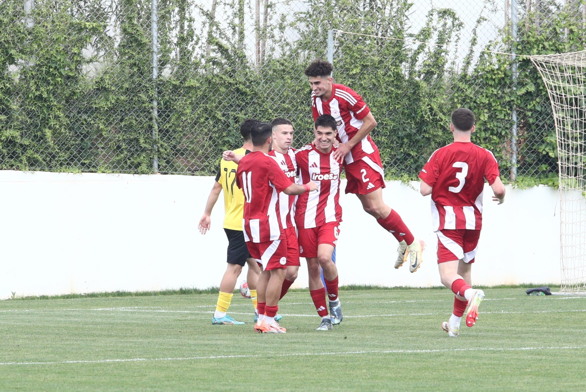 Η Κ19 του Ολυμπιακού έτοιμη να σηκώσει 3ο σερί πρωτάθλημα!