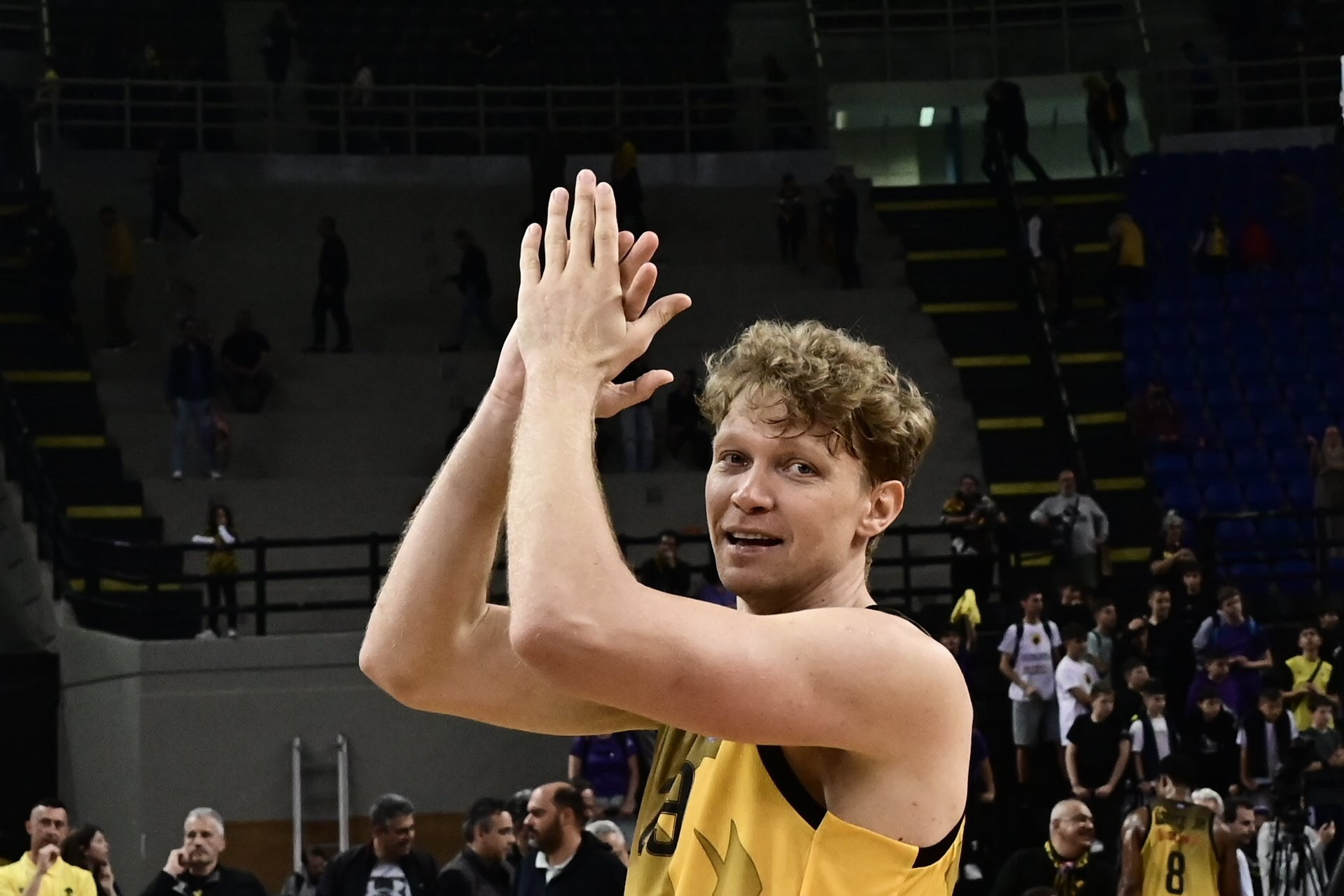 Επικός Κουζμίνσκας: «Θέλω να κεράσω δείπνο τον Γκρέι, θα δώσουμε τα πάντα κόντρα στον Ολυμπιακό»